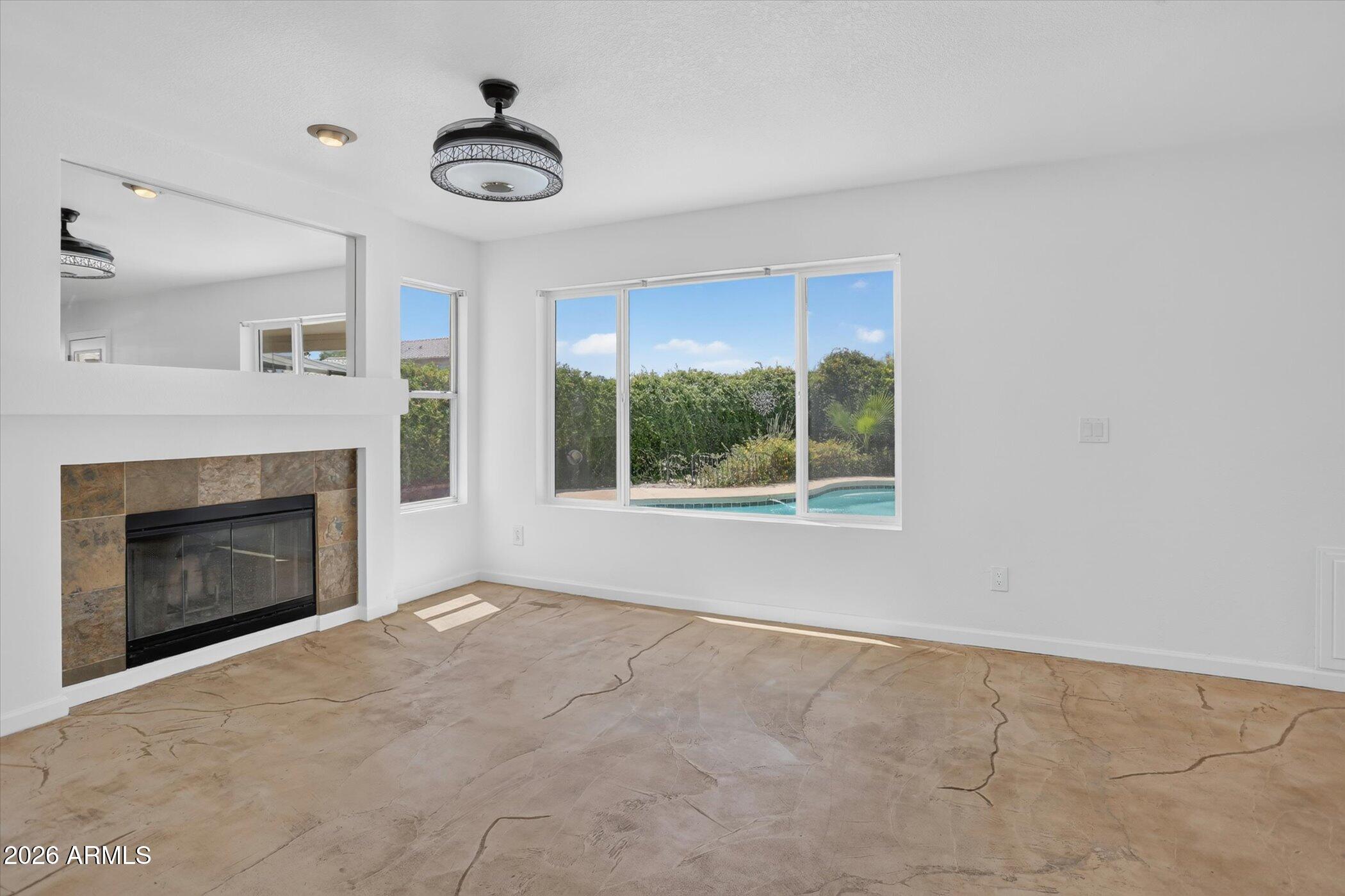 CRYSTAL CREEK - Residential