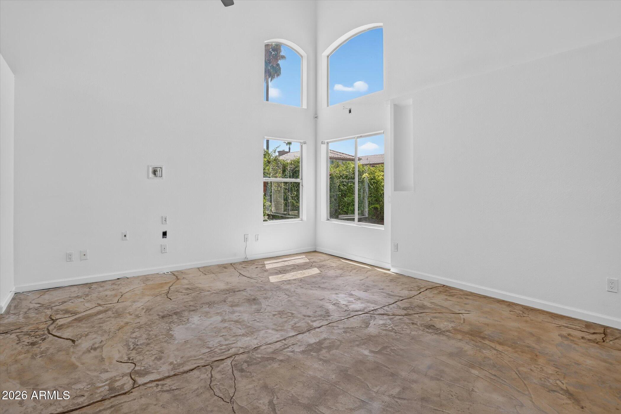CRYSTAL CREEK - Residential