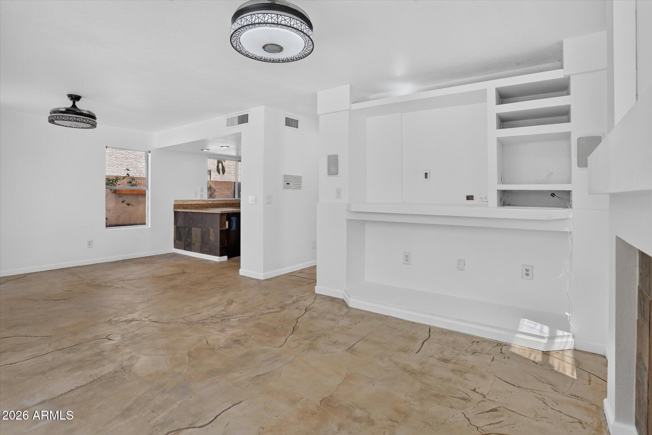 CRYSTAL CREEK - Residential