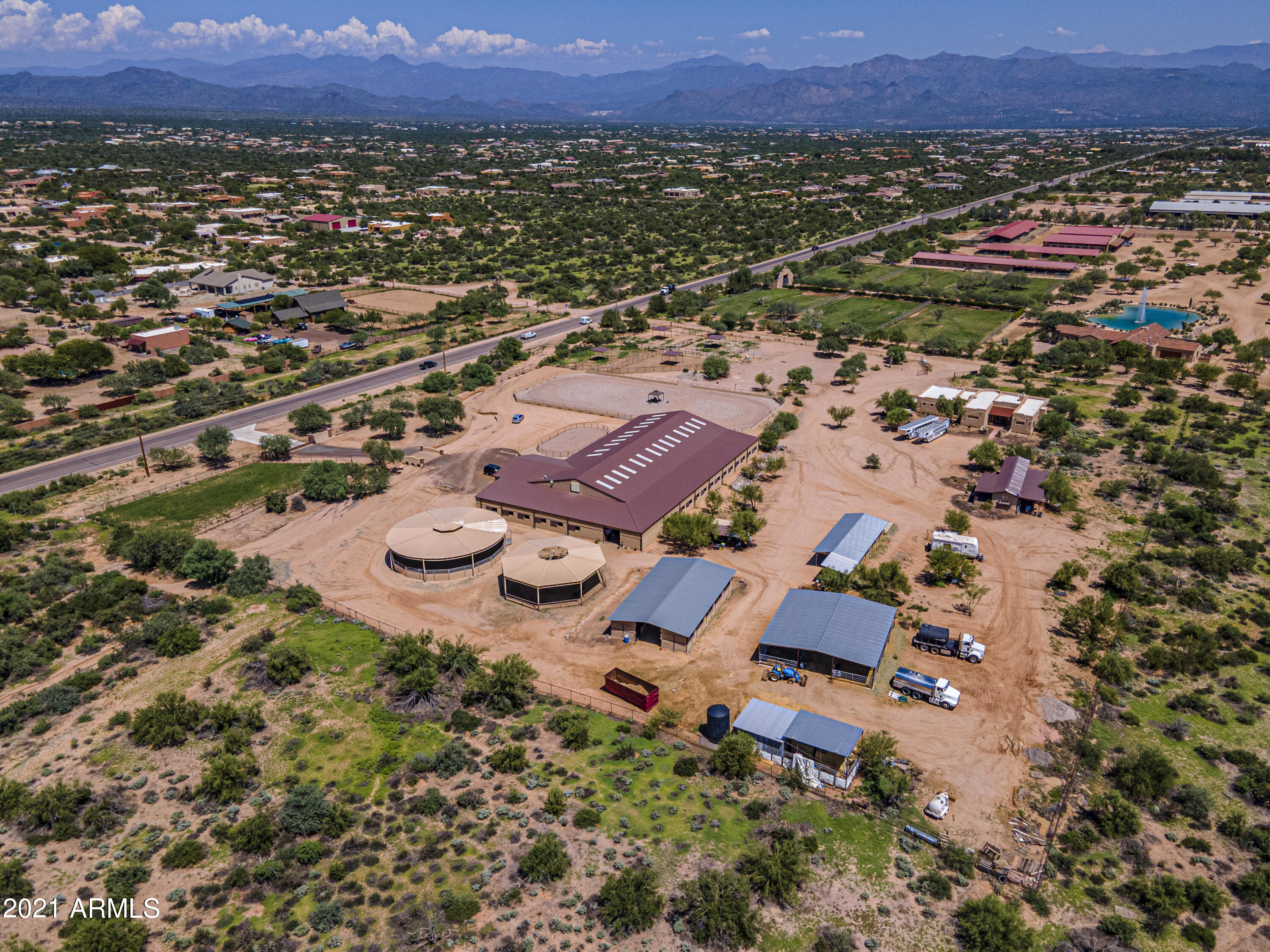 Premier Equestrian Facility - Residential