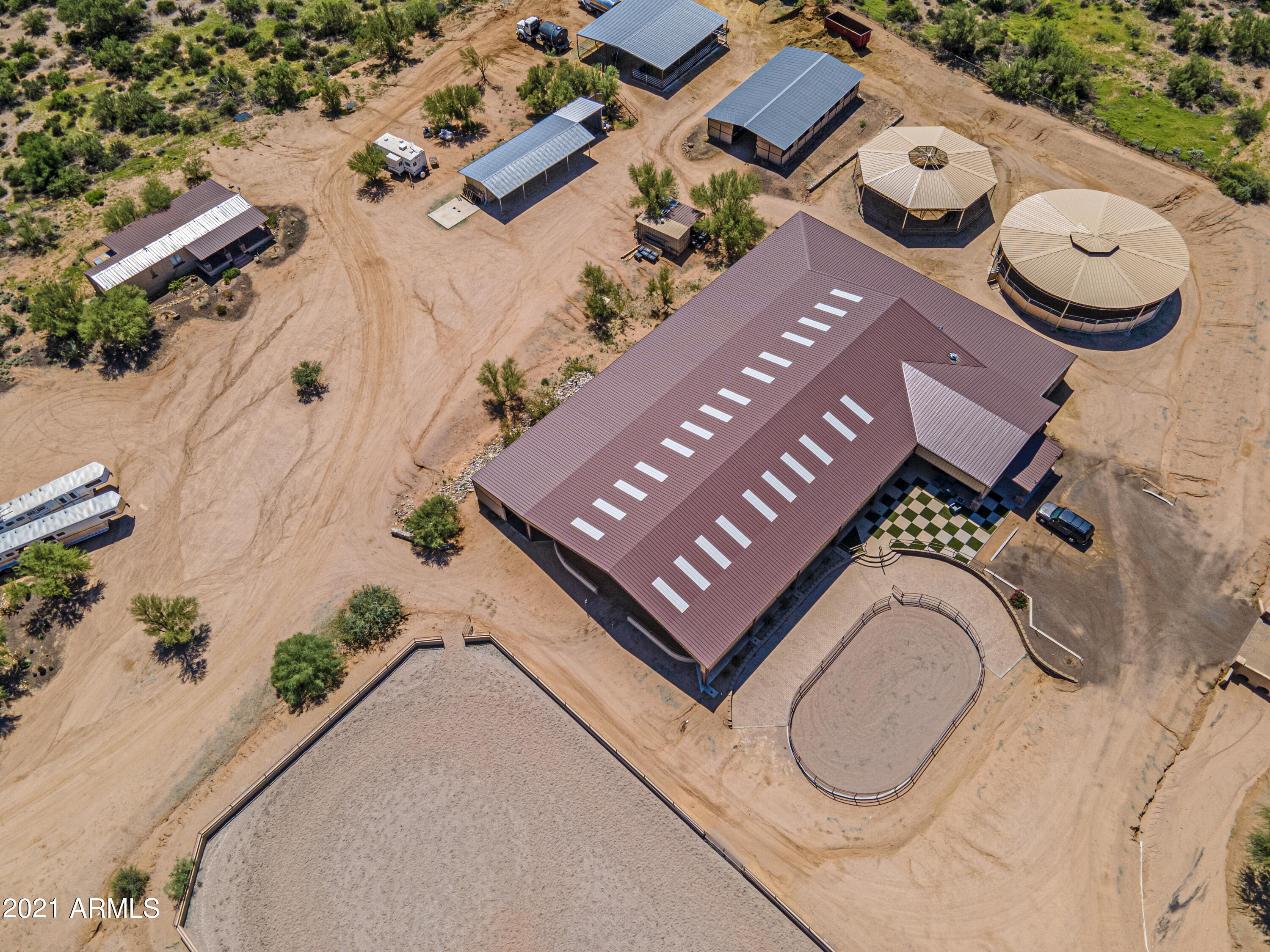 Premier Equestrian Facility - Residential