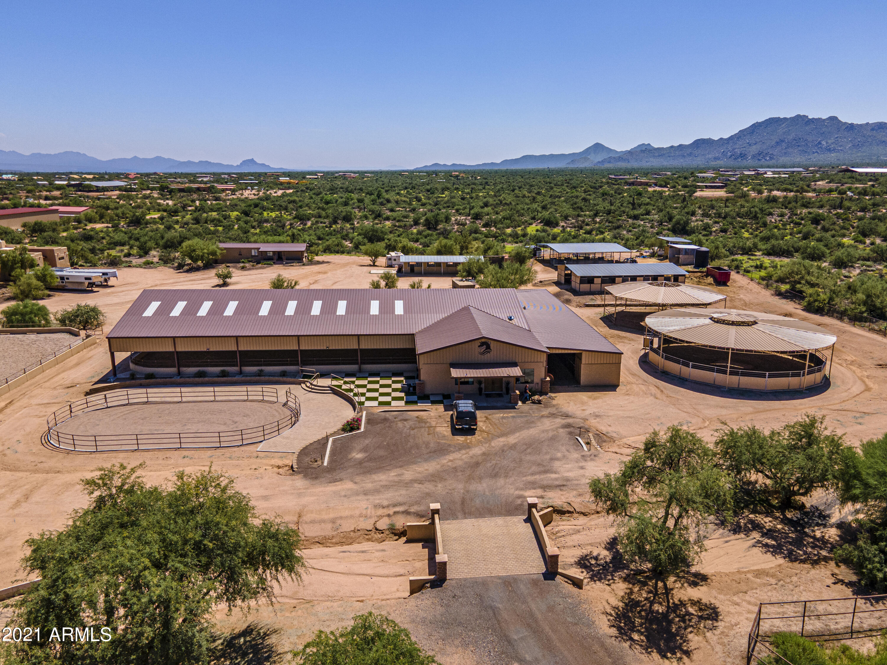 Premier Equestrian Facility - Residential