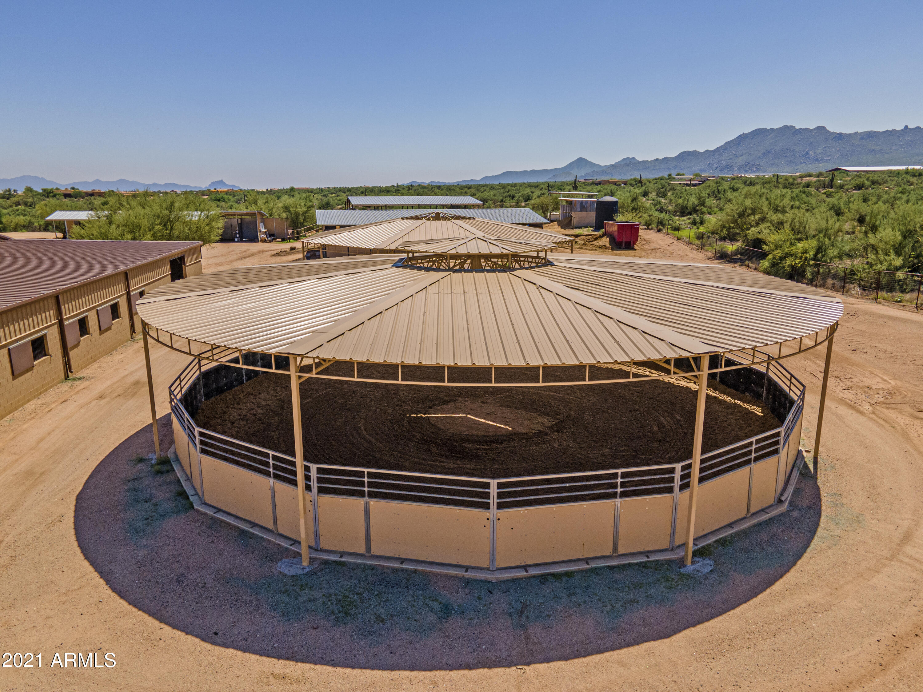 Premier Equestrian Facility - Residential