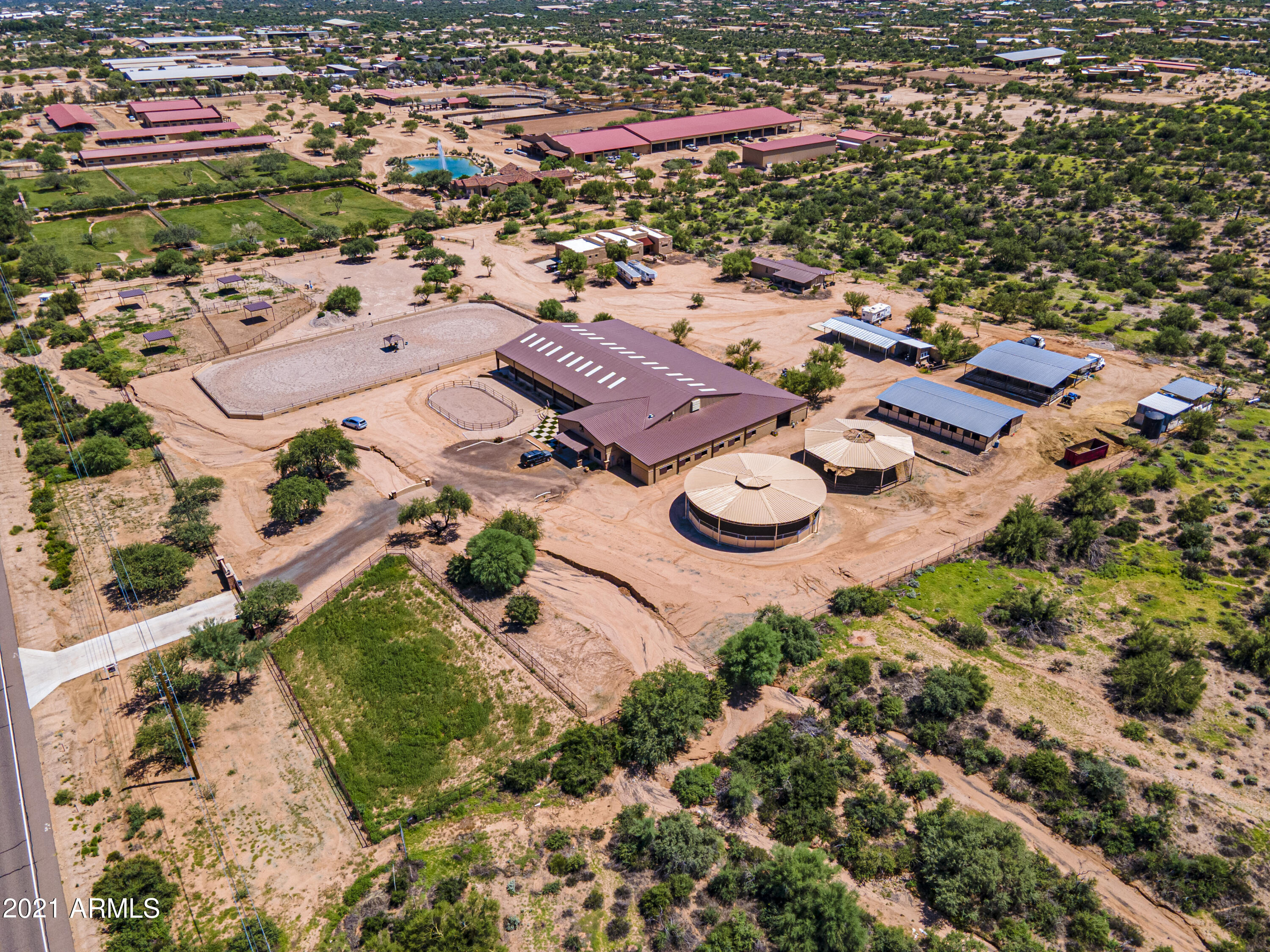 Premier Equestrian Facility - Residential