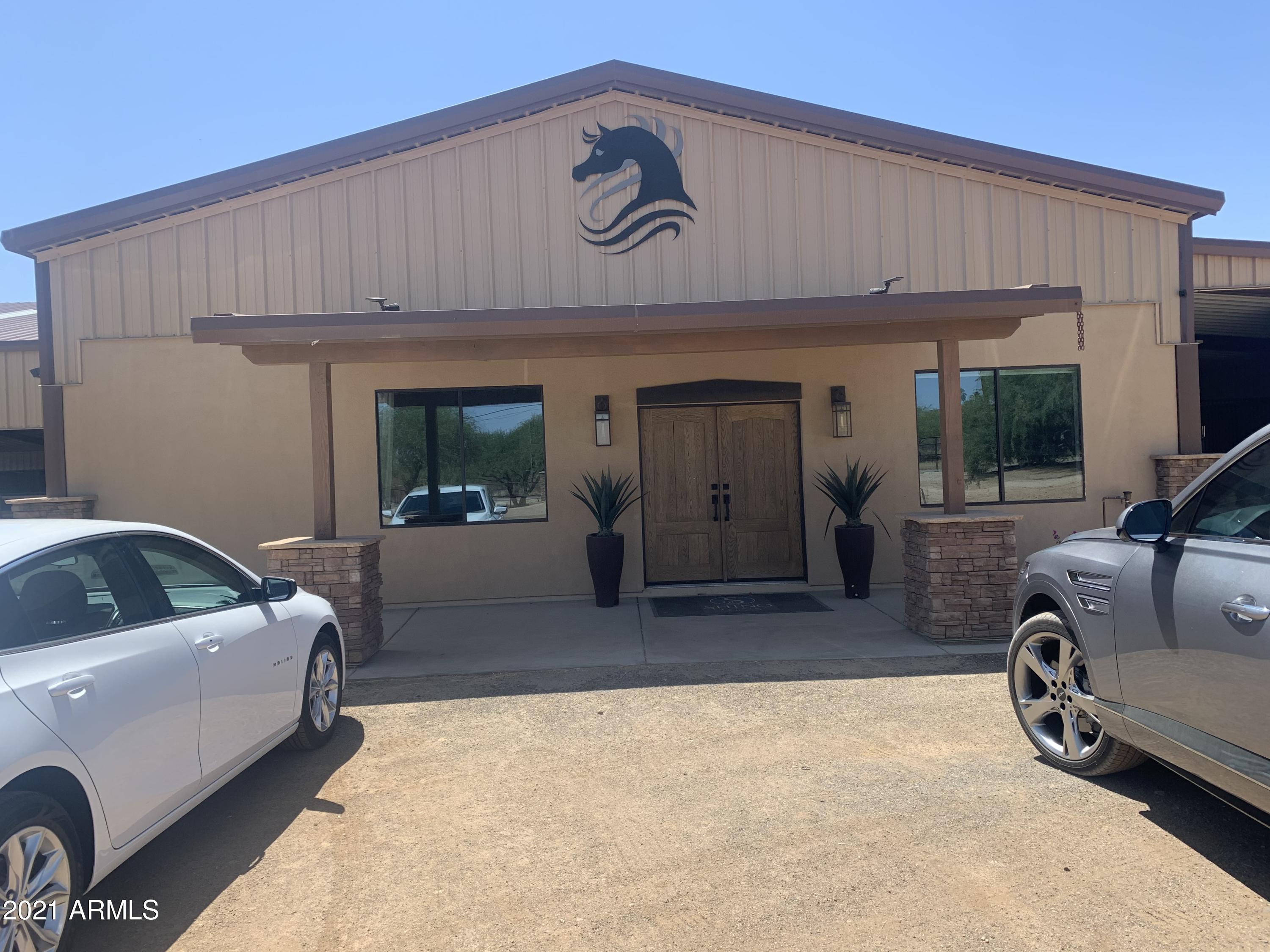 Premier Equestrian Facility - Residential