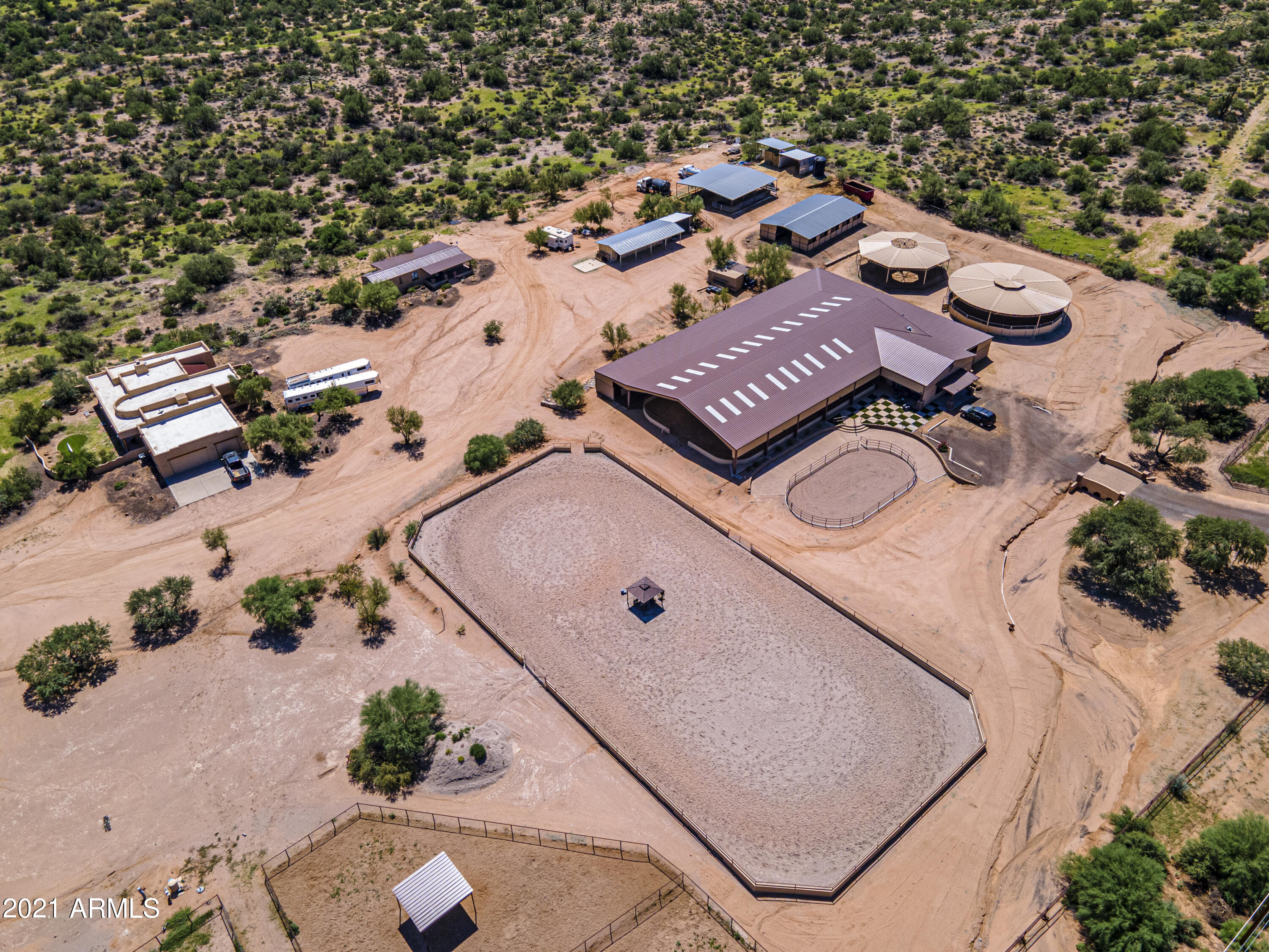 Premier Equestrian Facility - Residential