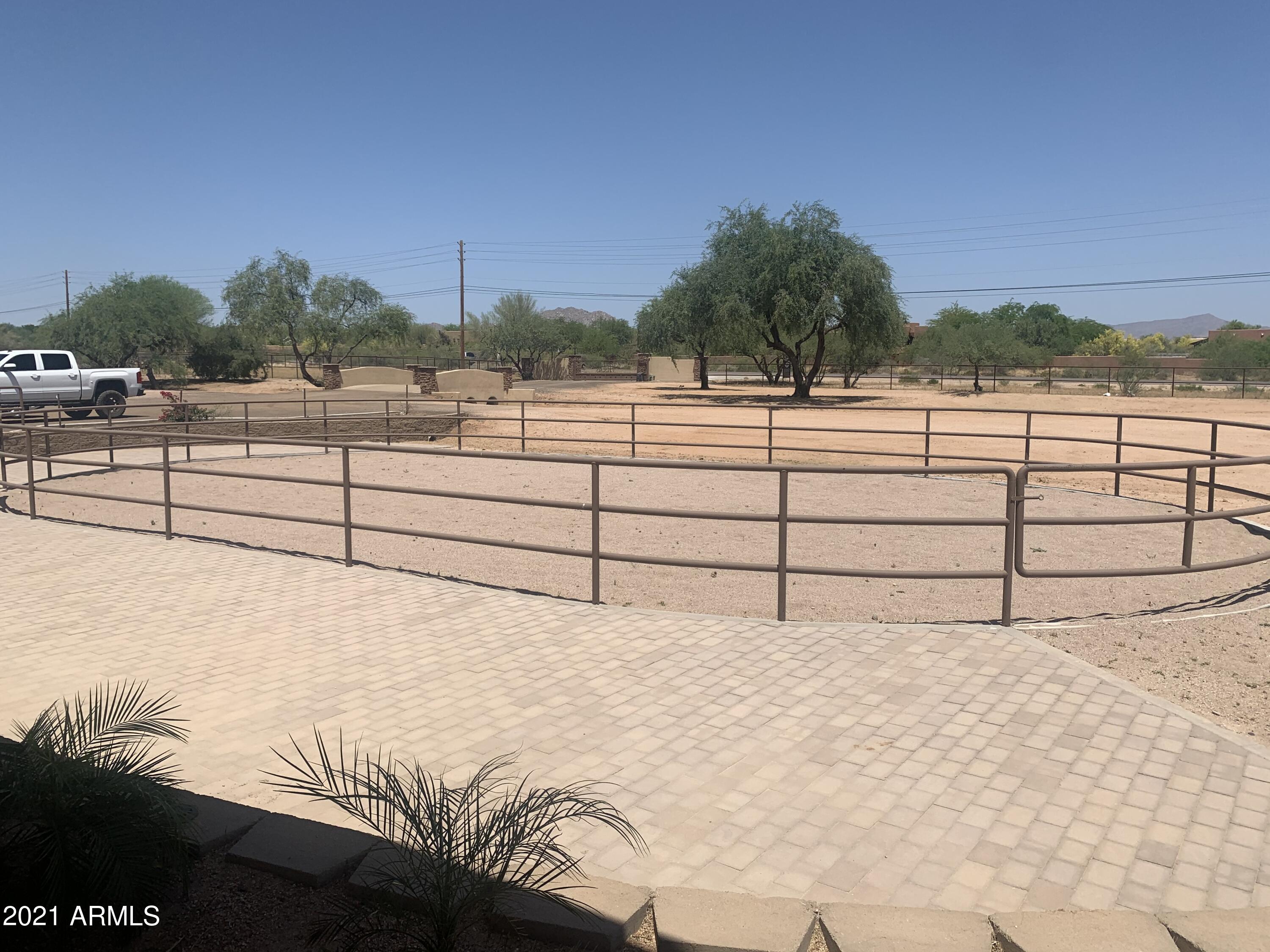 Premier Equestrian Facility - Residential