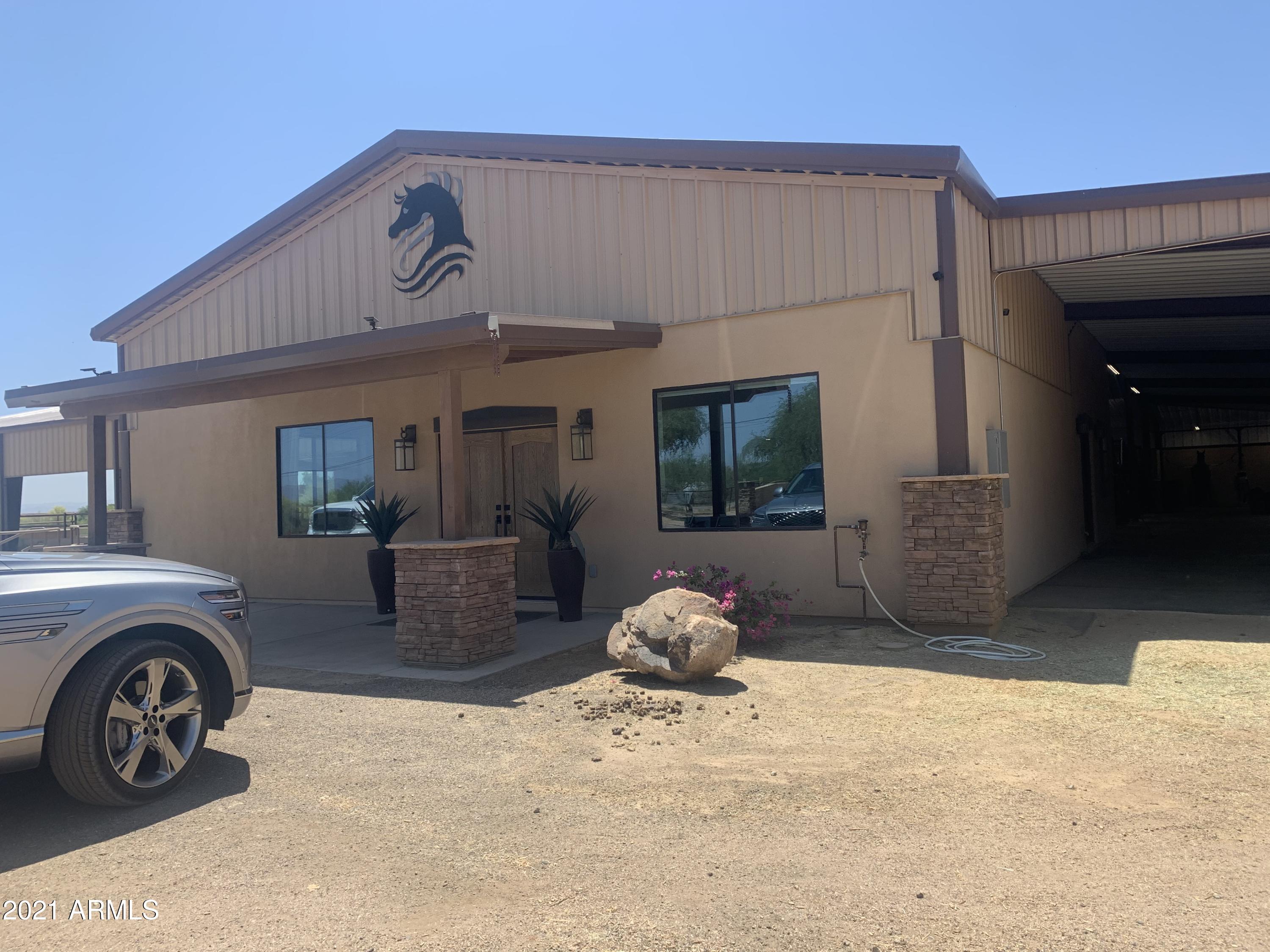 Premier Equestrian Facility - Residential