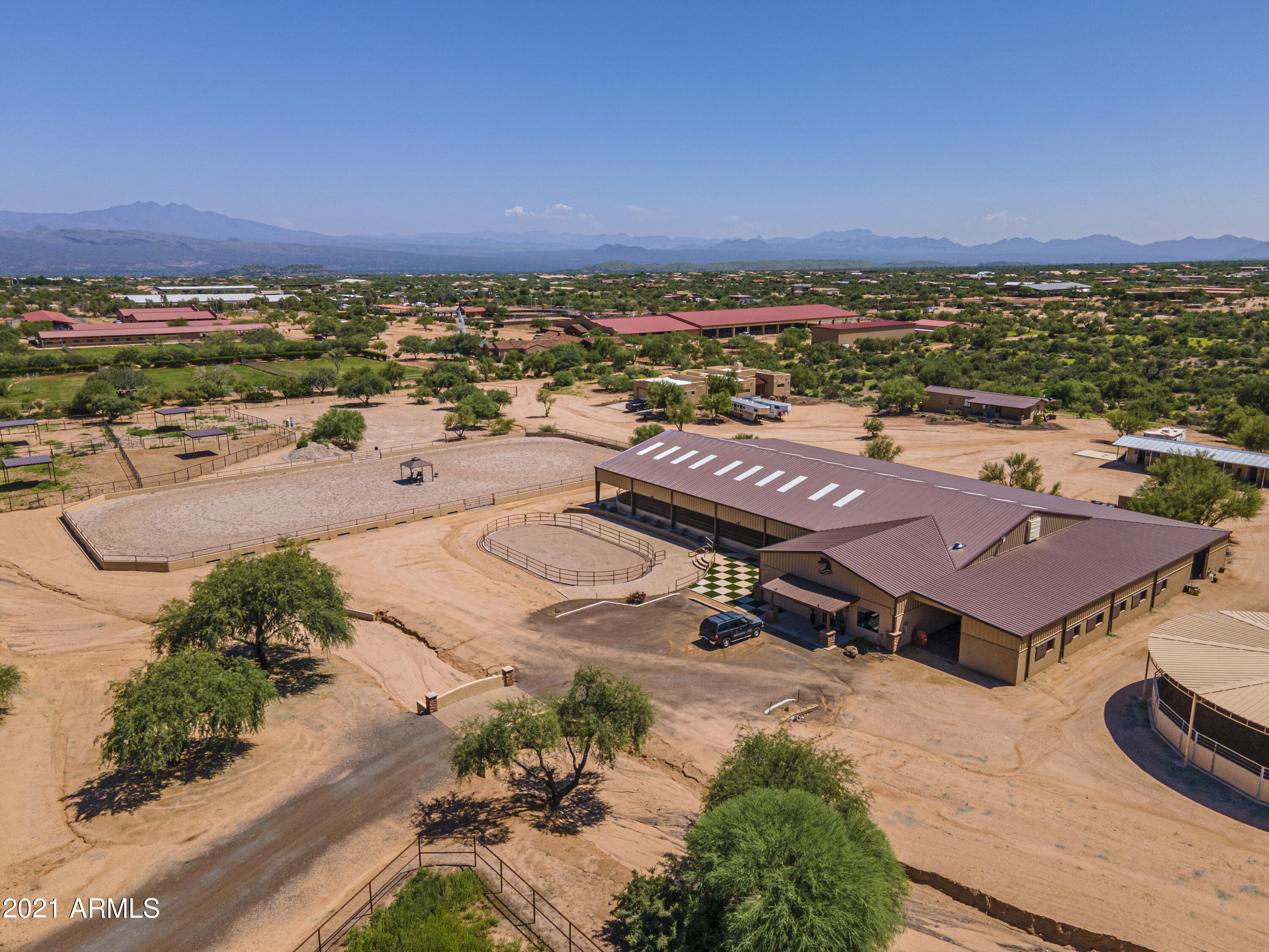 Premier Equestrian Facility - Residential