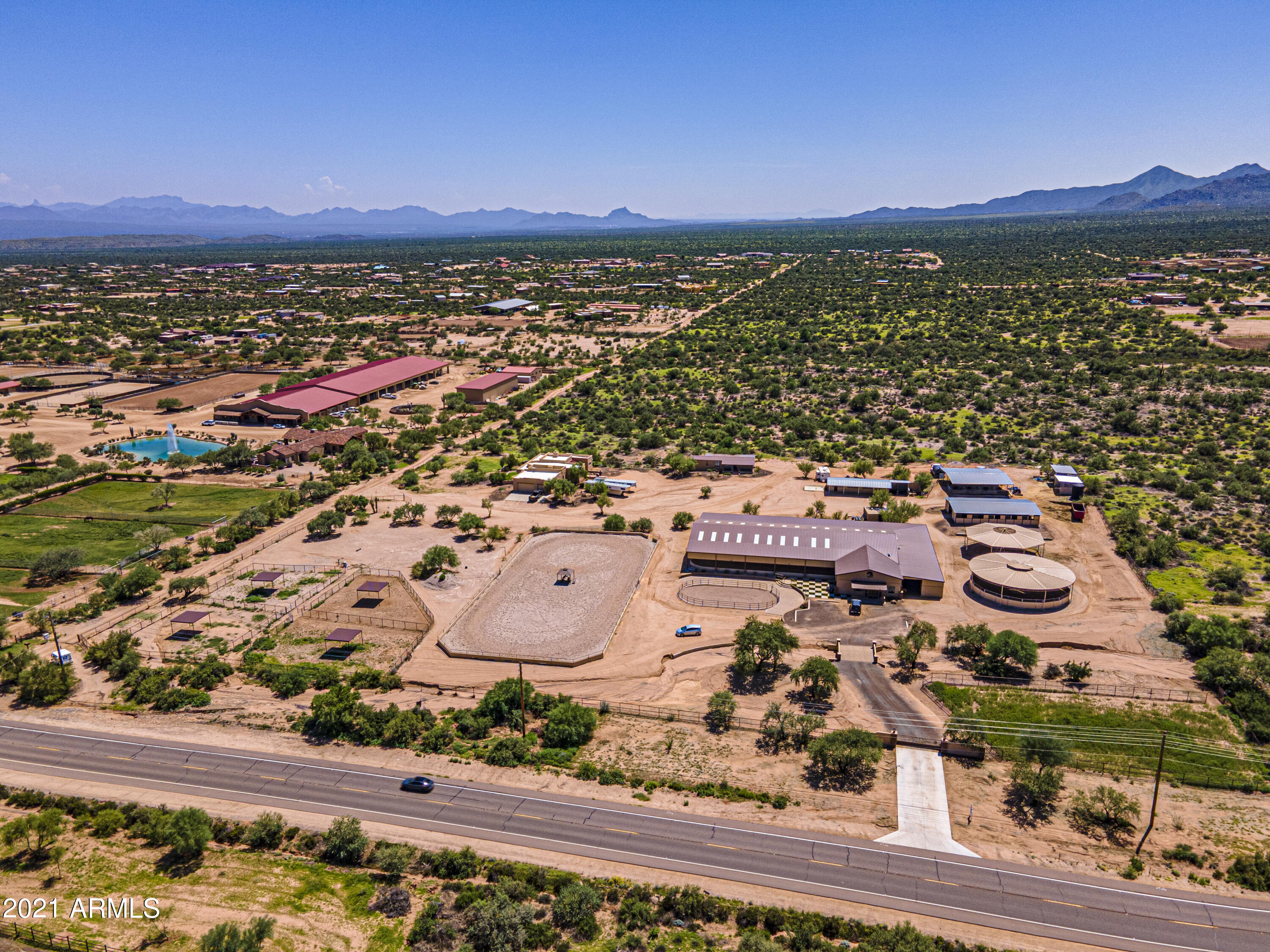 Premier Equestrian Facility - Residential