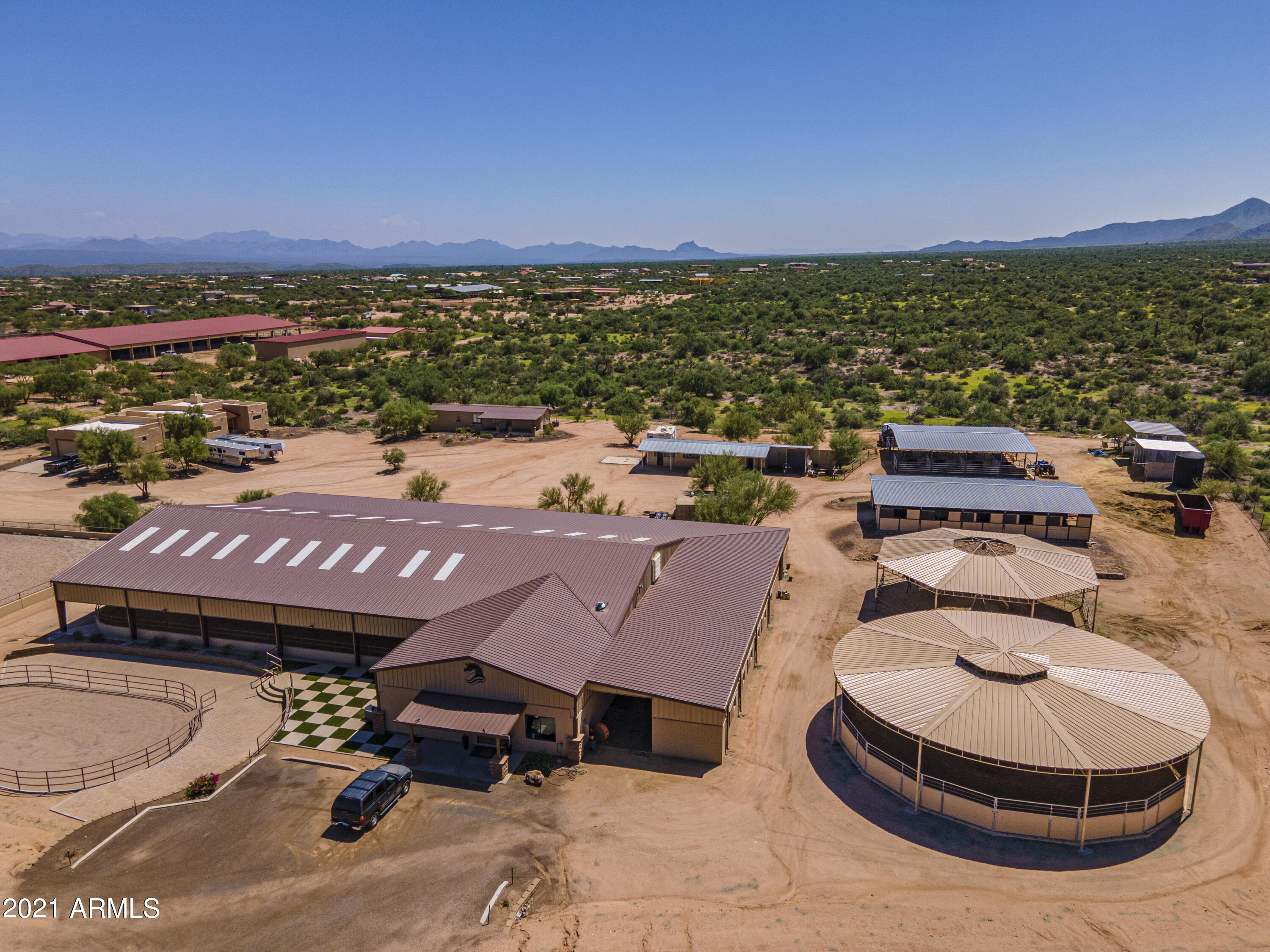 Premier Equestrian Facility - Residential