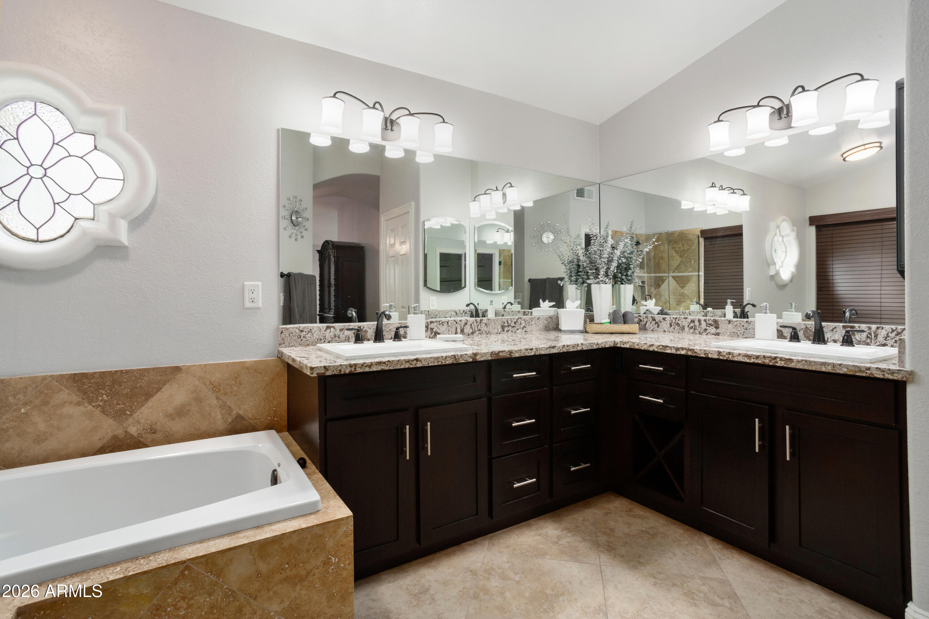 ARROWHEAD RANCH 3 AMD - Residential Lease