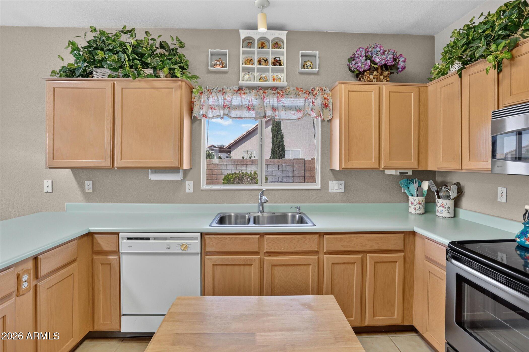 HIGHLANDS UNIT 2 AT VENTANA LAKES - Residential