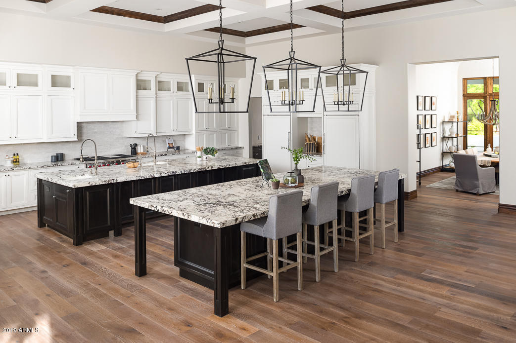 CAMELBACK COUNTRY ESTATES - Residential