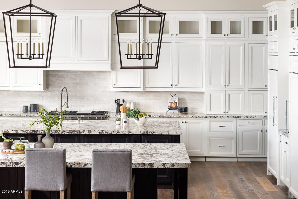 CAMELBACK COUNTRY ESTATES - Residential