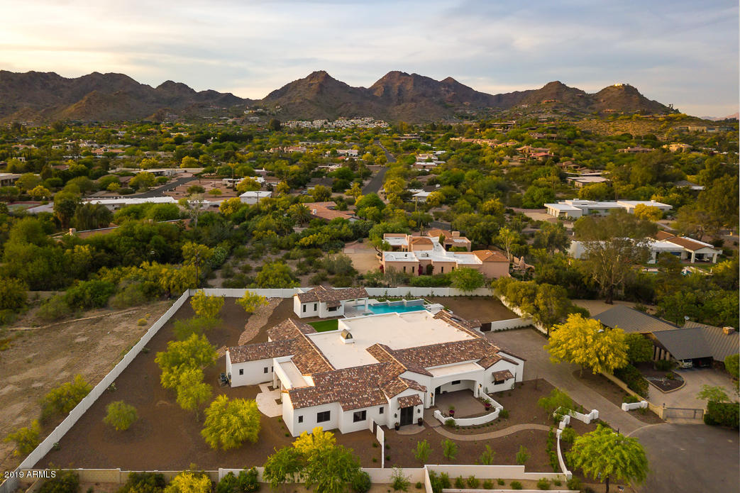 CAMELBACK COUNTRY ESTATES - Residential