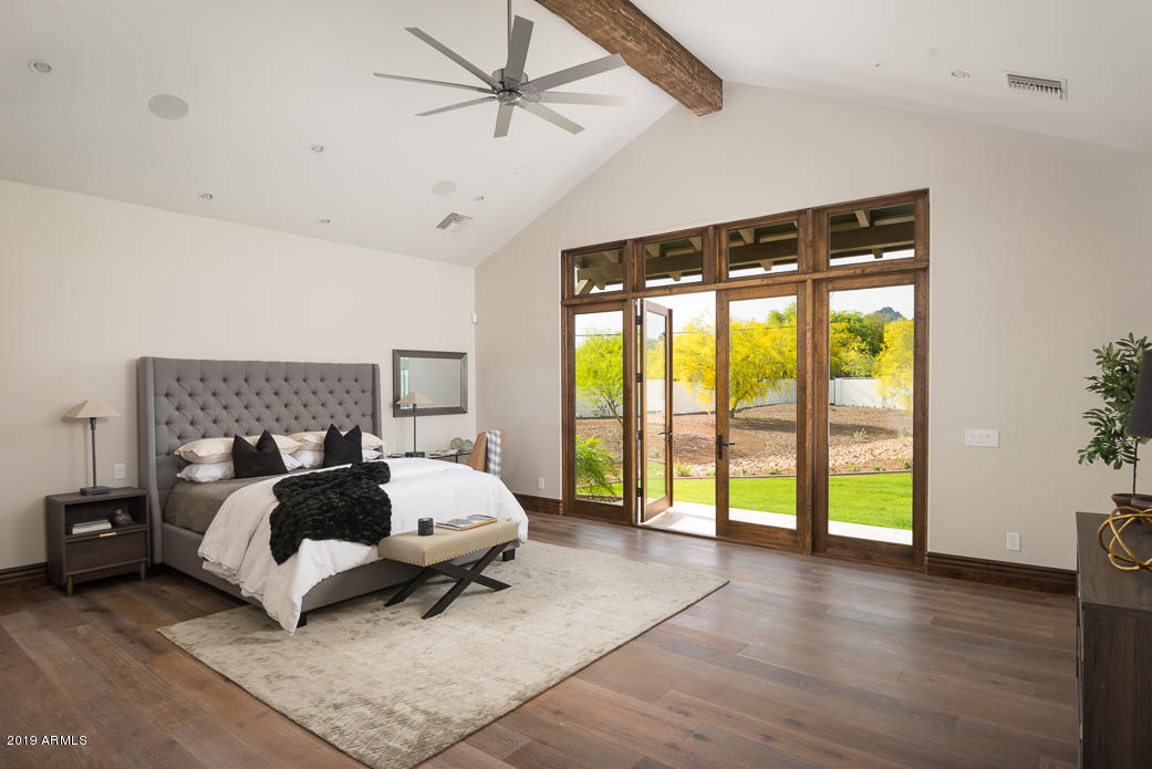 CAMELBACK COUNTRY ESTATES - Residential