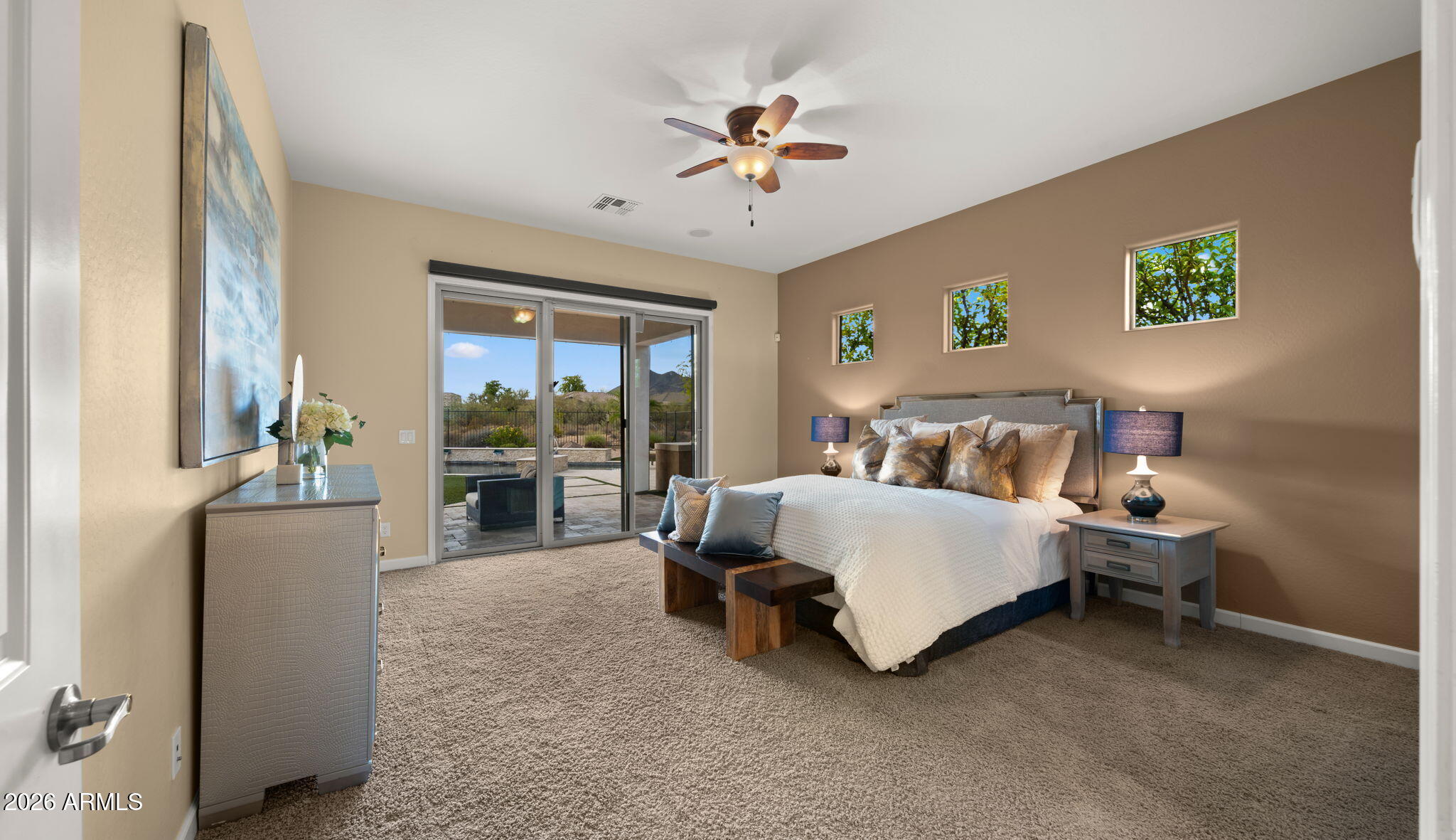 LONE MOUNTAIN - Residential