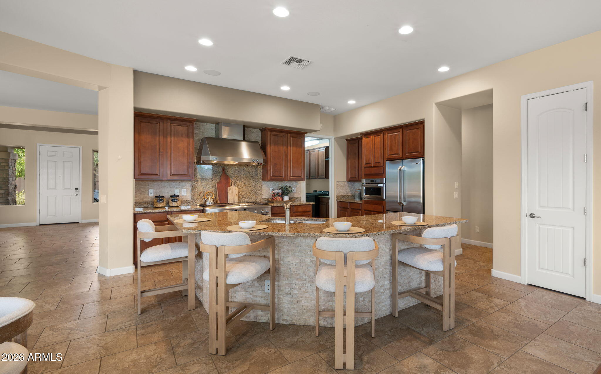 LONE MOUNTAIN - Residential