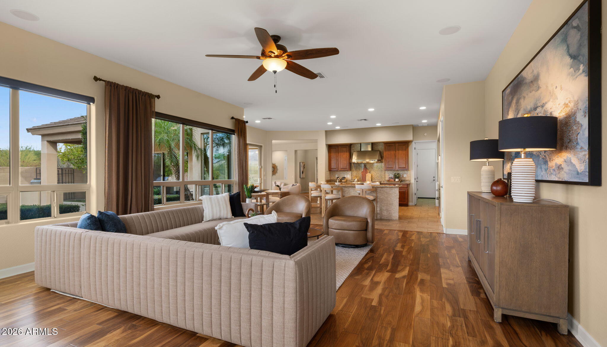 LONE MOUNTAIN - Residential