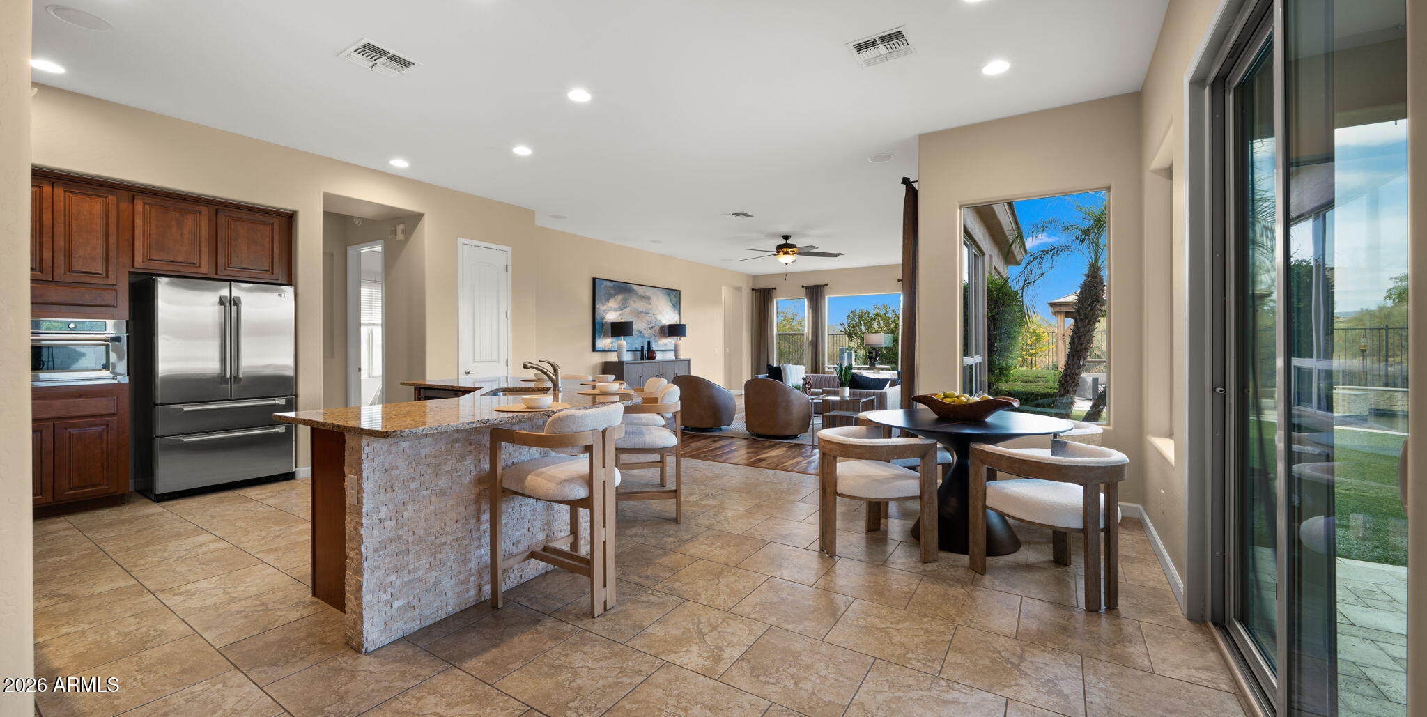 LONE MOUNTAIN - Residential