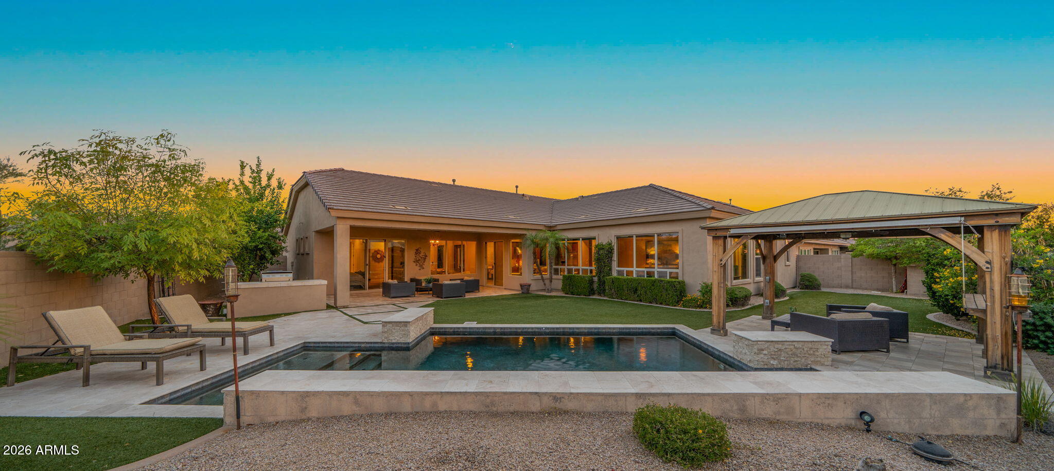 LONE MOUNTAIN - Residential