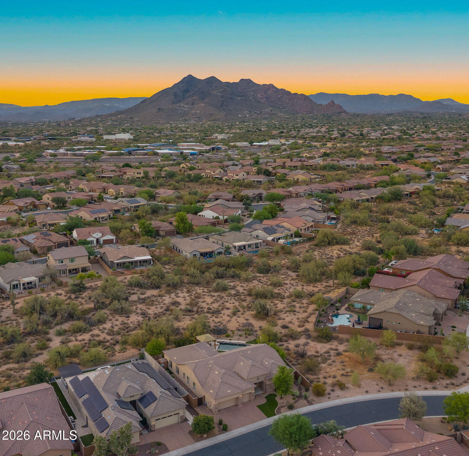 LONE MOUNTAIN - Residential