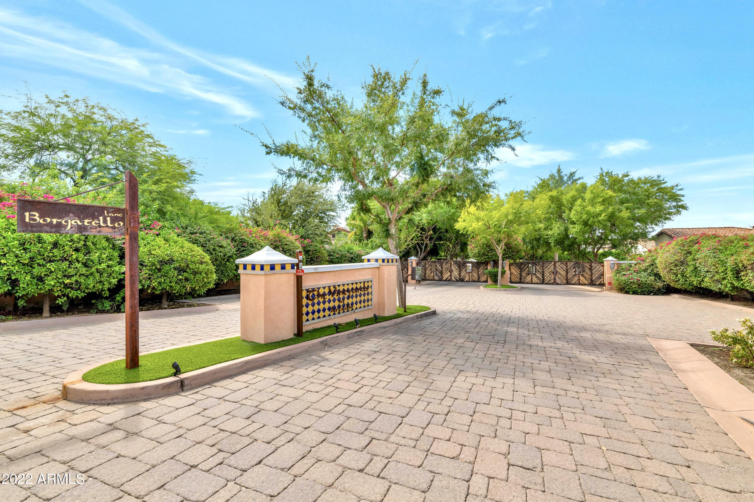 VINEYARDS AT ARCADIA - Residential