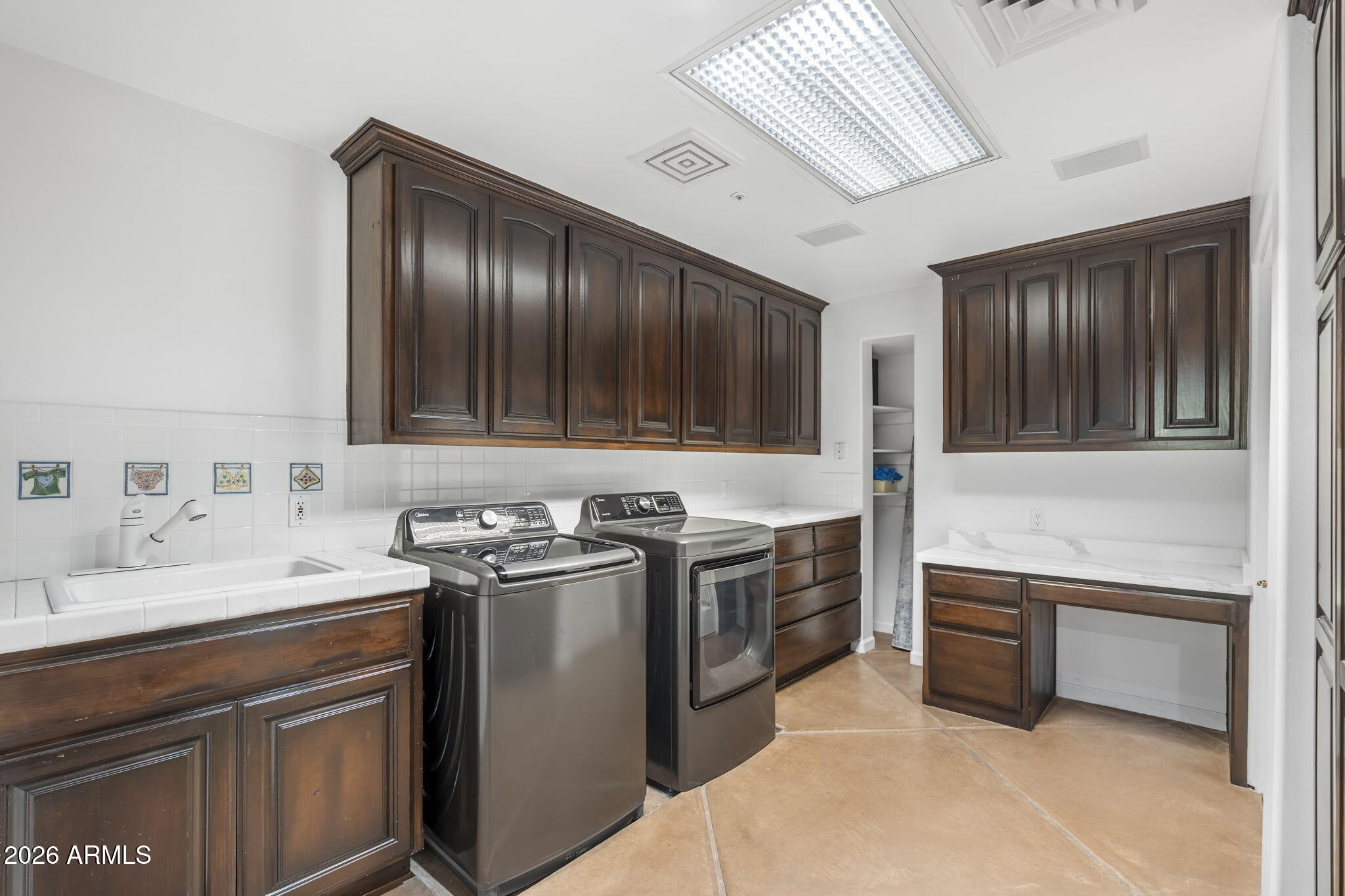 PINNACLE PEAK VISTAS 3 LOT 1-210 TR A-B - Residential