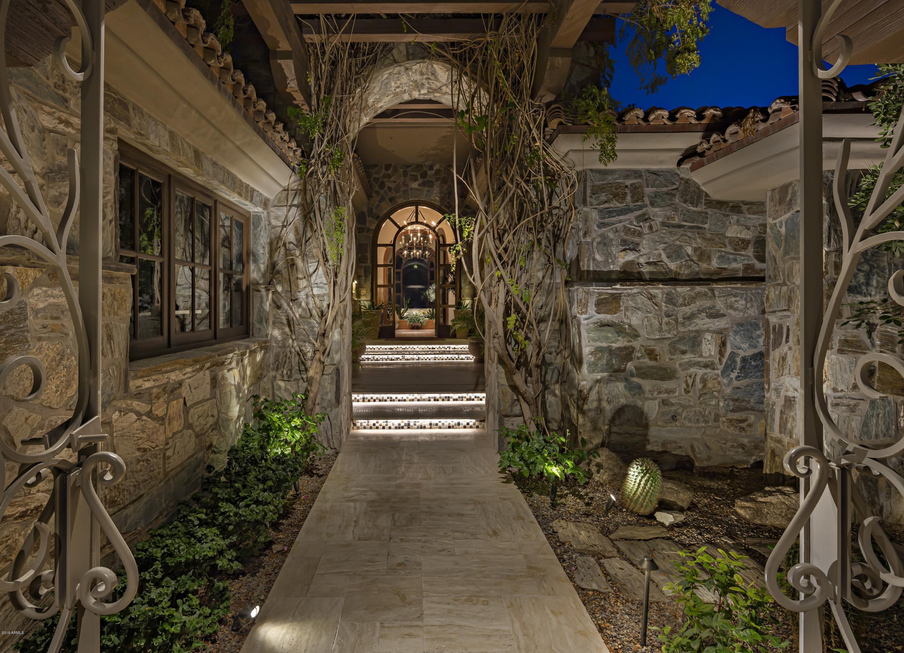 ESTANCIA - Residential