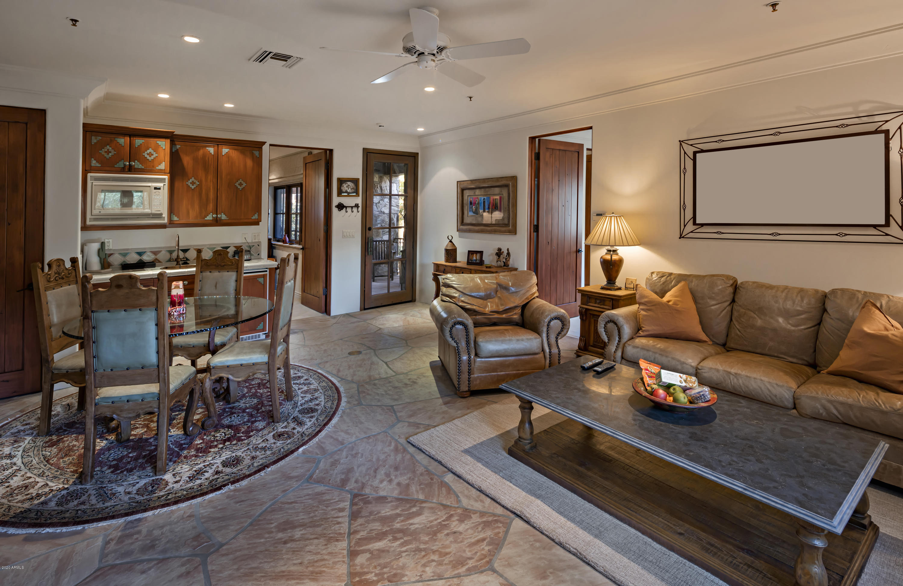 ESTANCIA - Residential