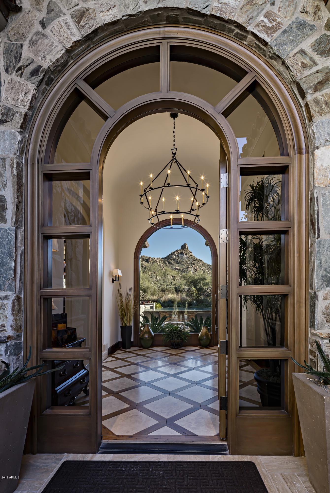 ESTANCIA - Residential