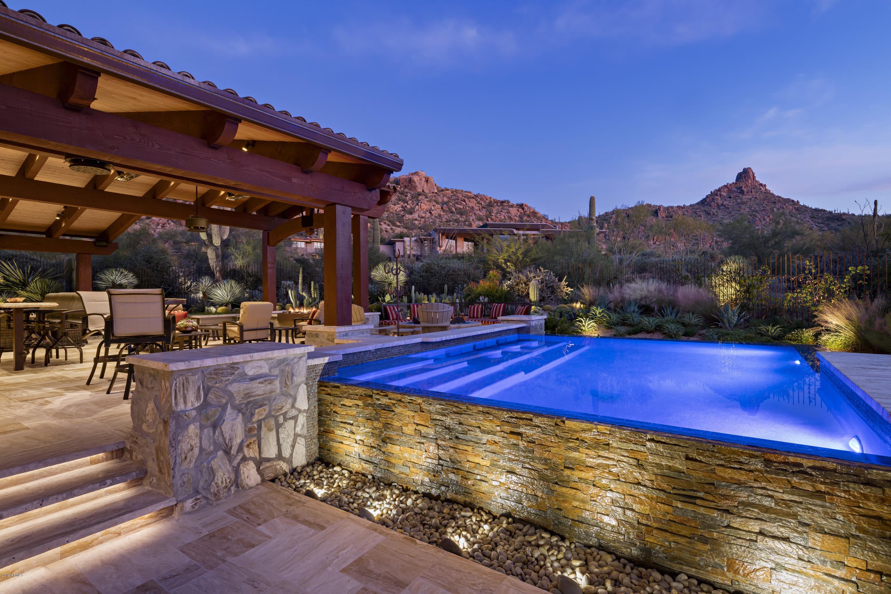 ESTANCIA - Residential