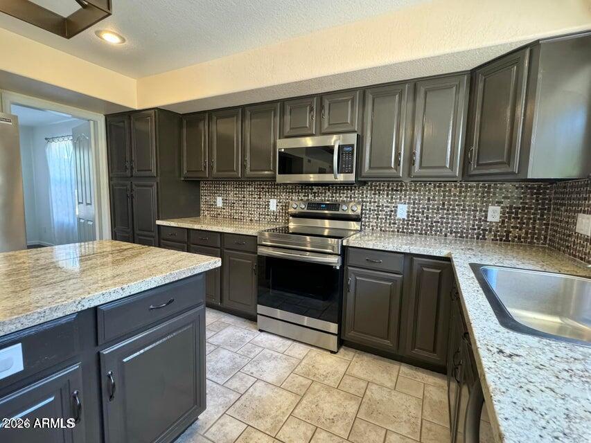 CONTINENTAL AT ARROWHEAD RANCH - Residential