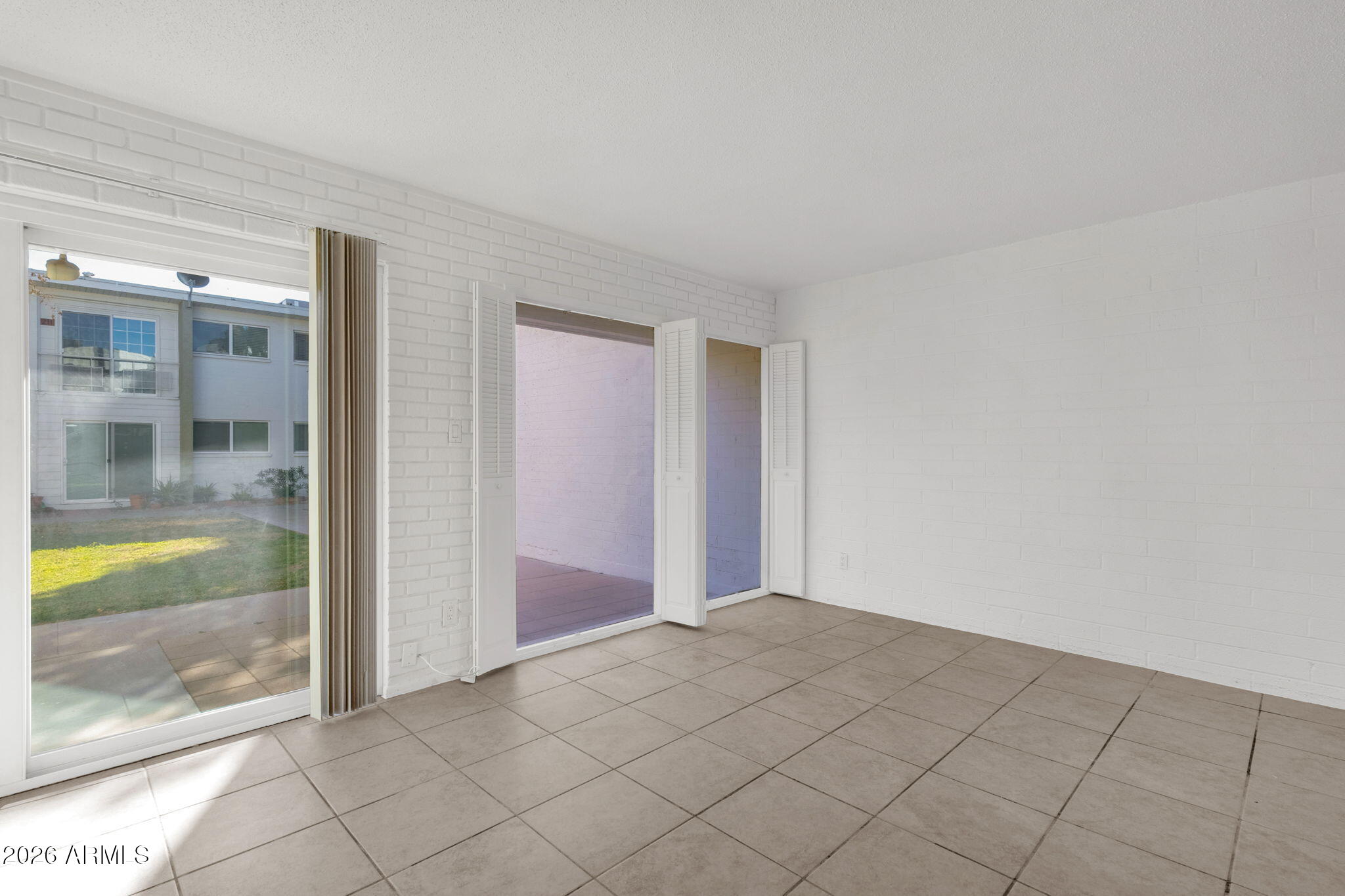 SCOTTSDALE EAST - Residential