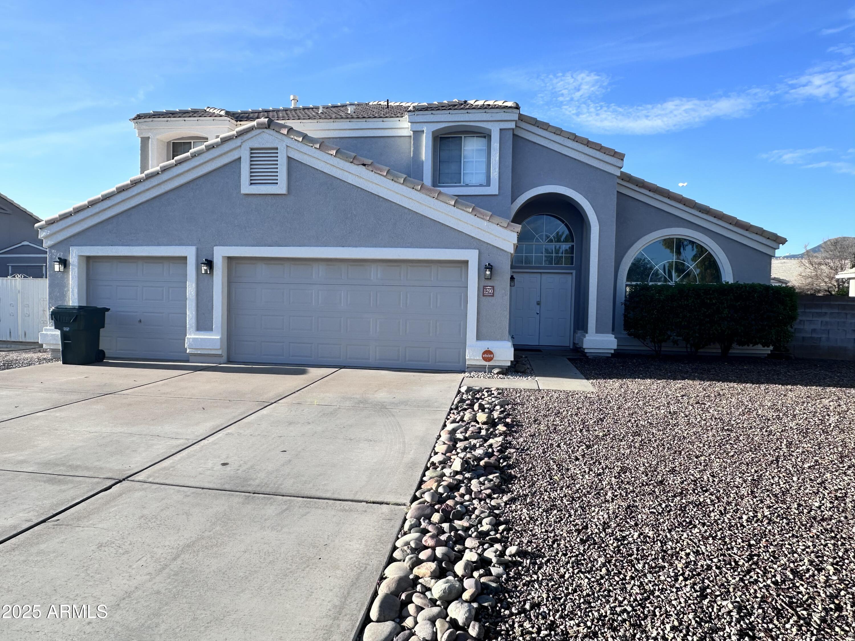 SUMMIT RIDGE - Residential