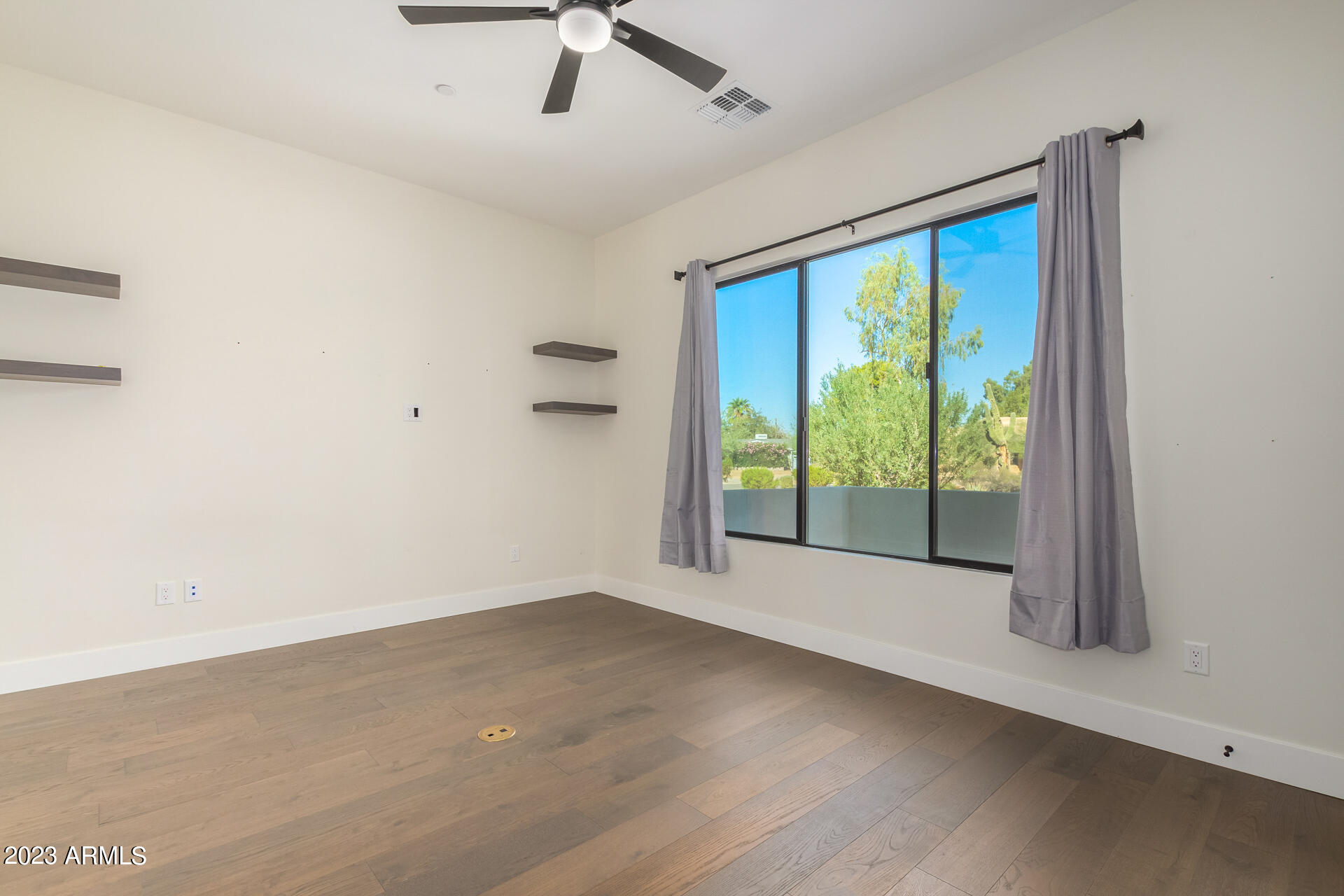 DESERT ESTATES 15 - Residential