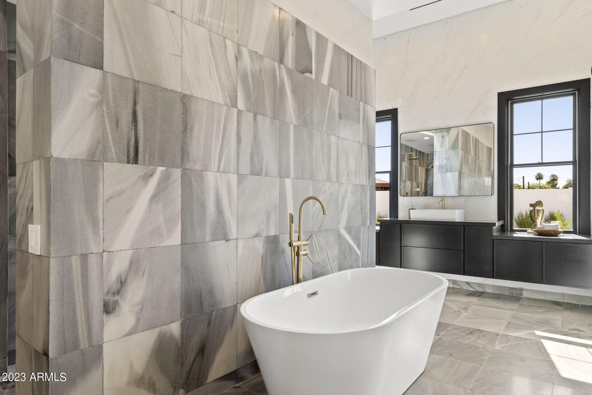 AVANT 1 UNIT 2 - Residential