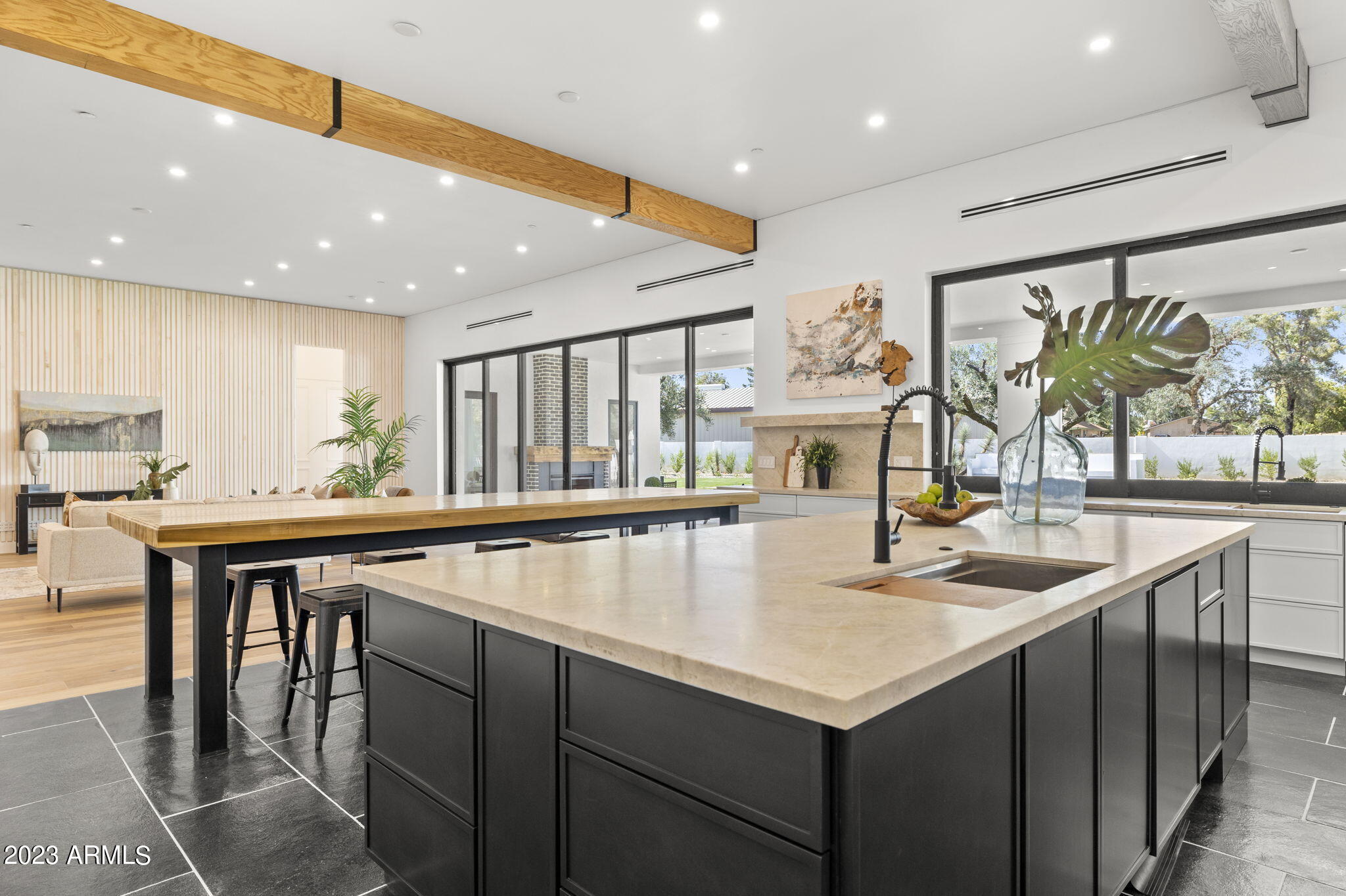 AVANT 1 UNIT 2 - Residential