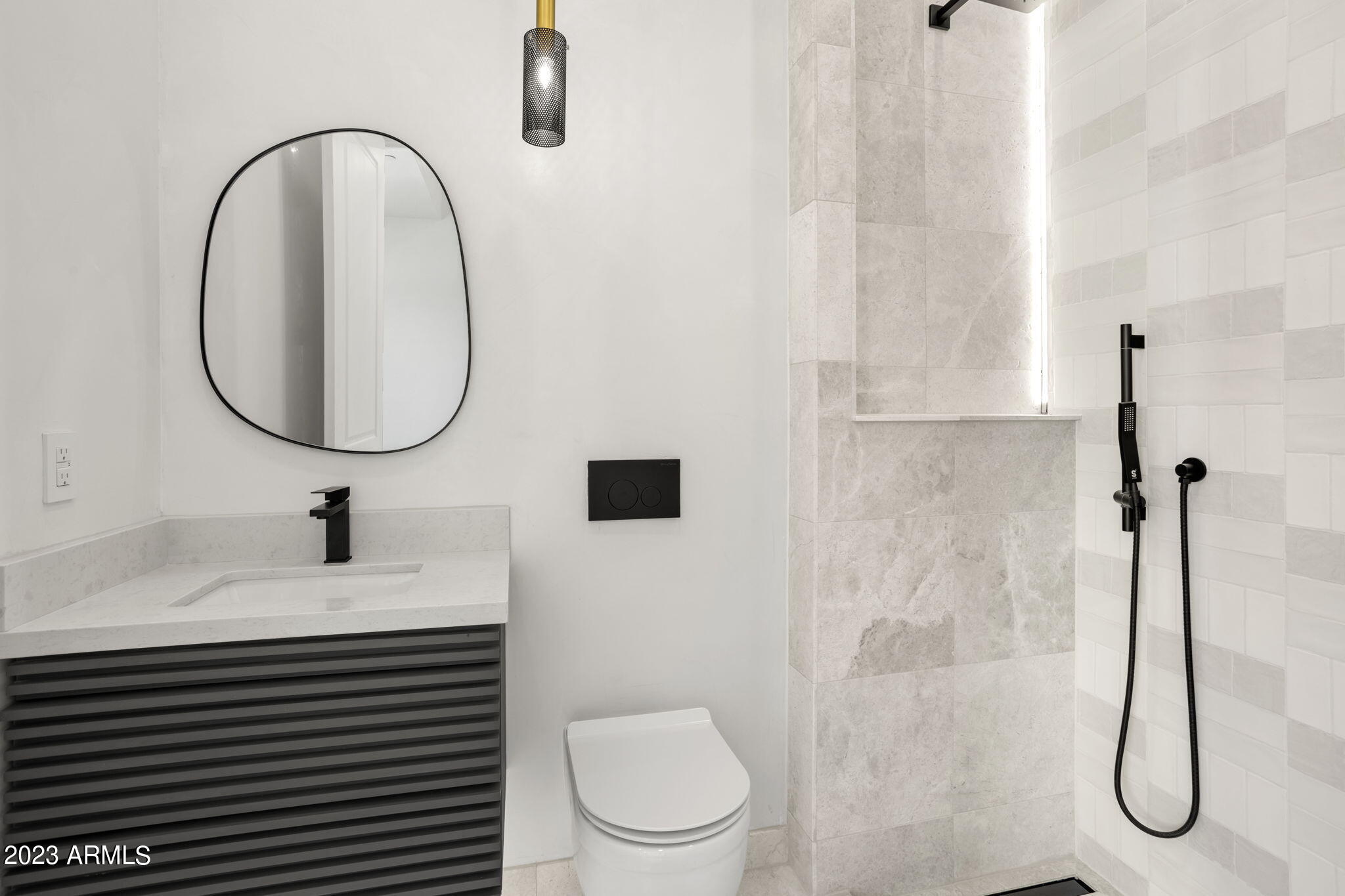 AVANT 1 UNIT 2 - Residential