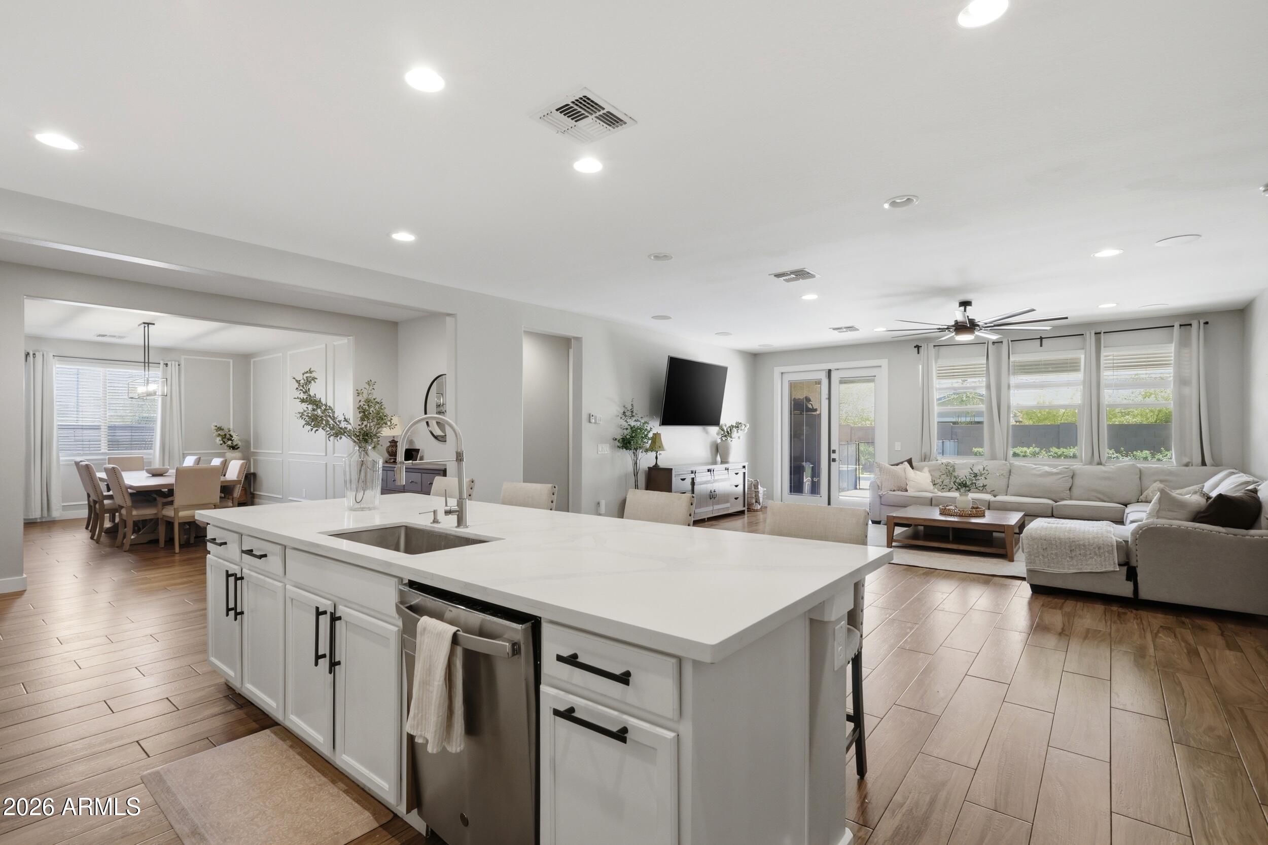FALCON VIEW - Residential