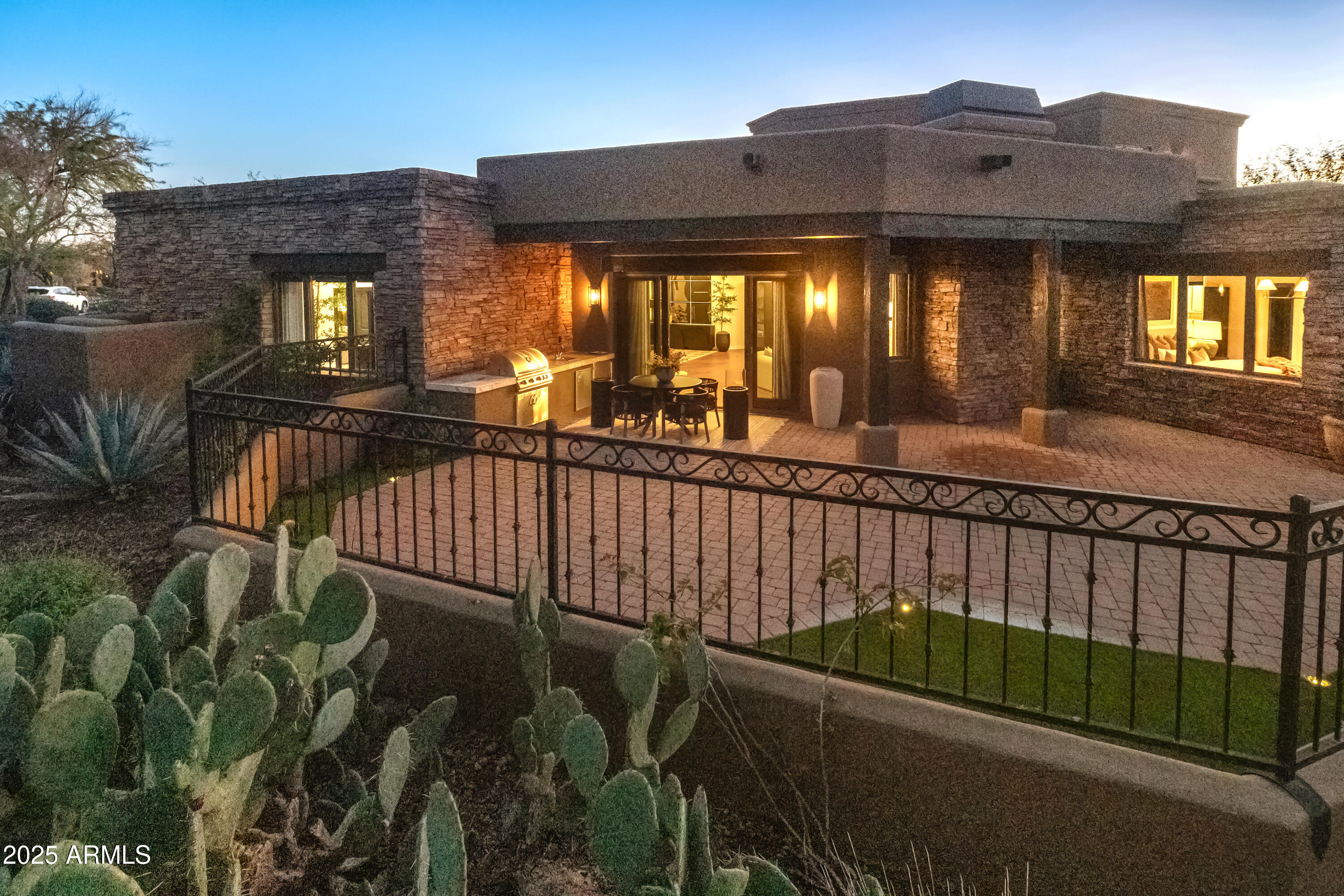 Superstition Mountain - Residential