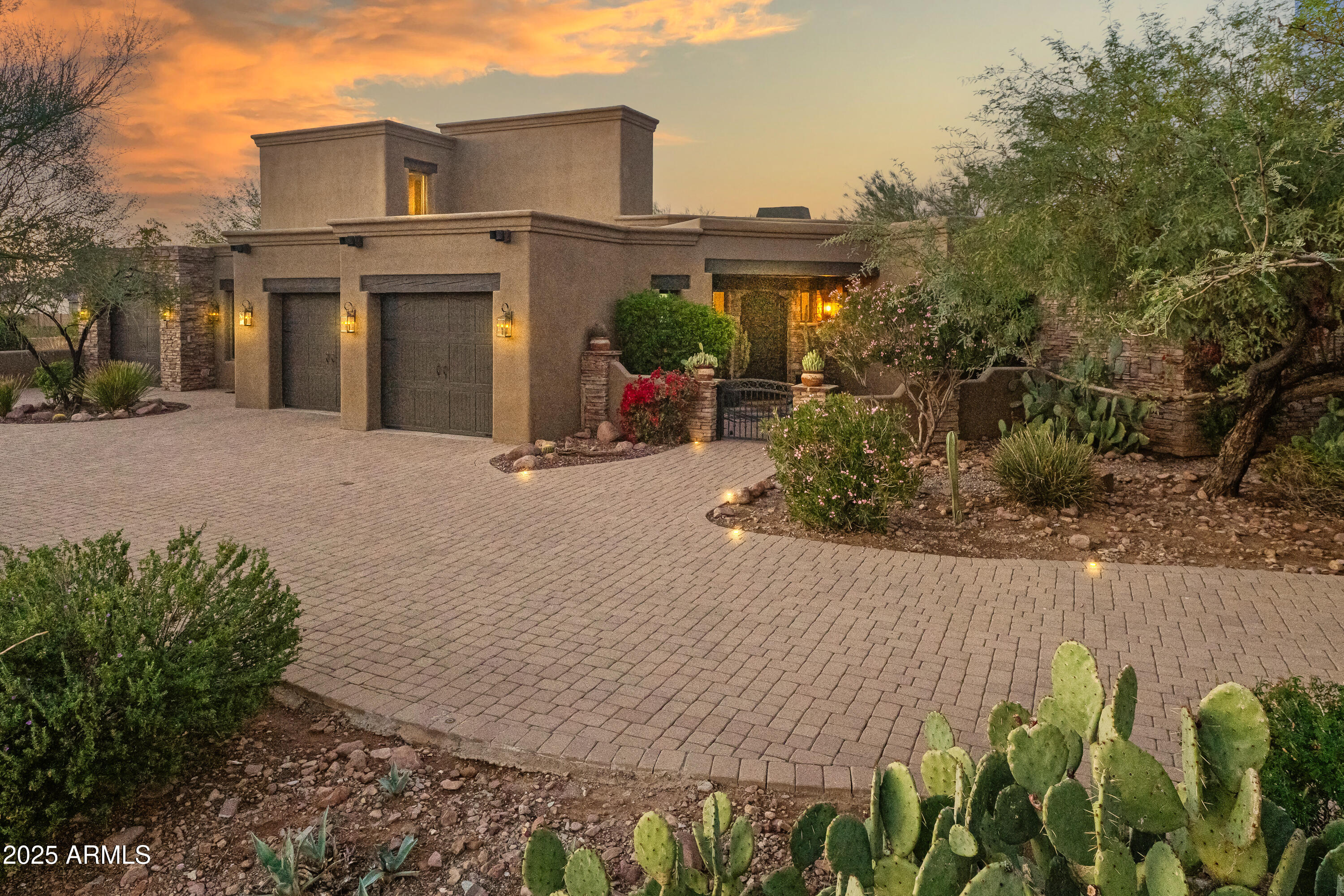 Superstition Mountain - Residential