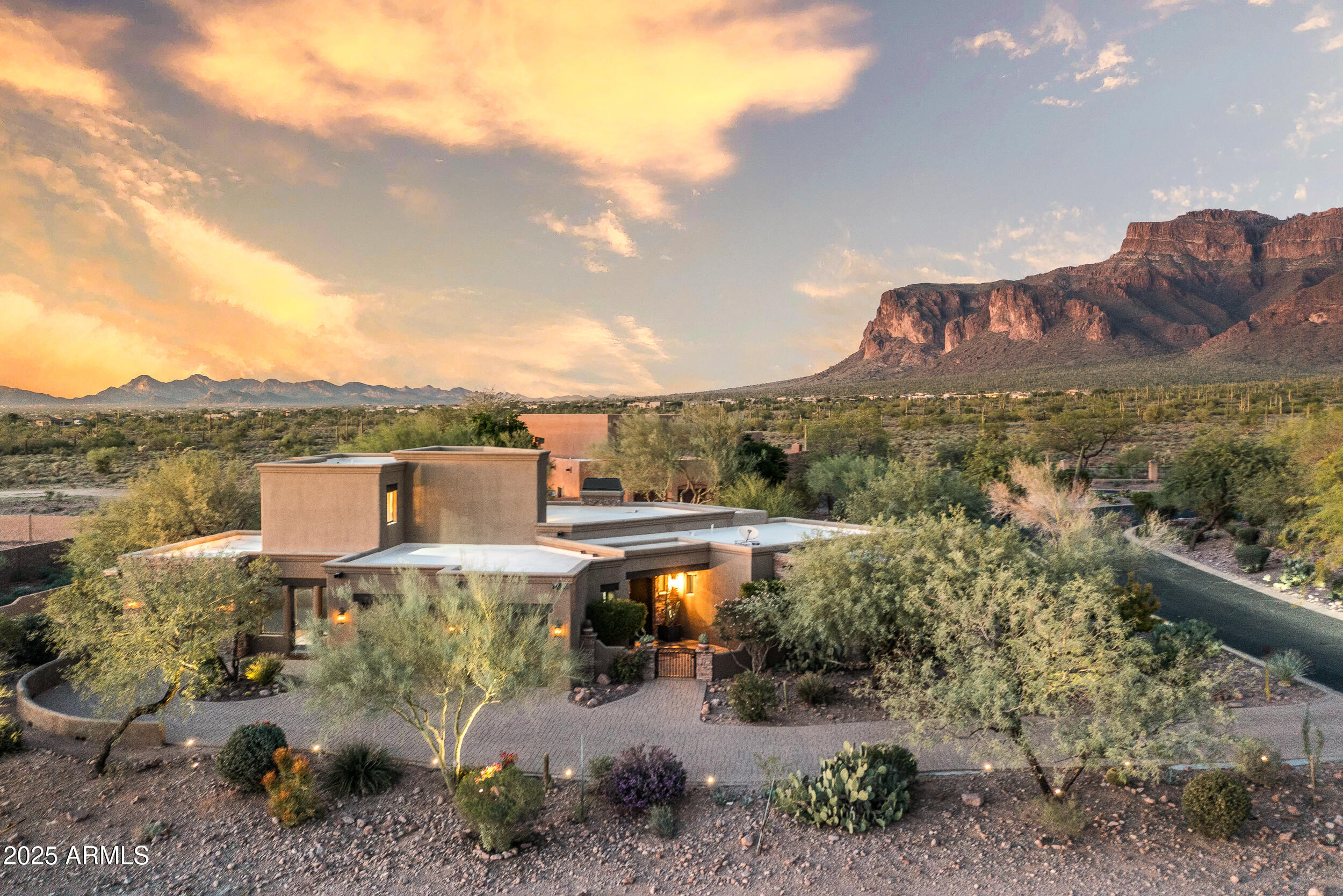 Superstition Mountain - Residential
