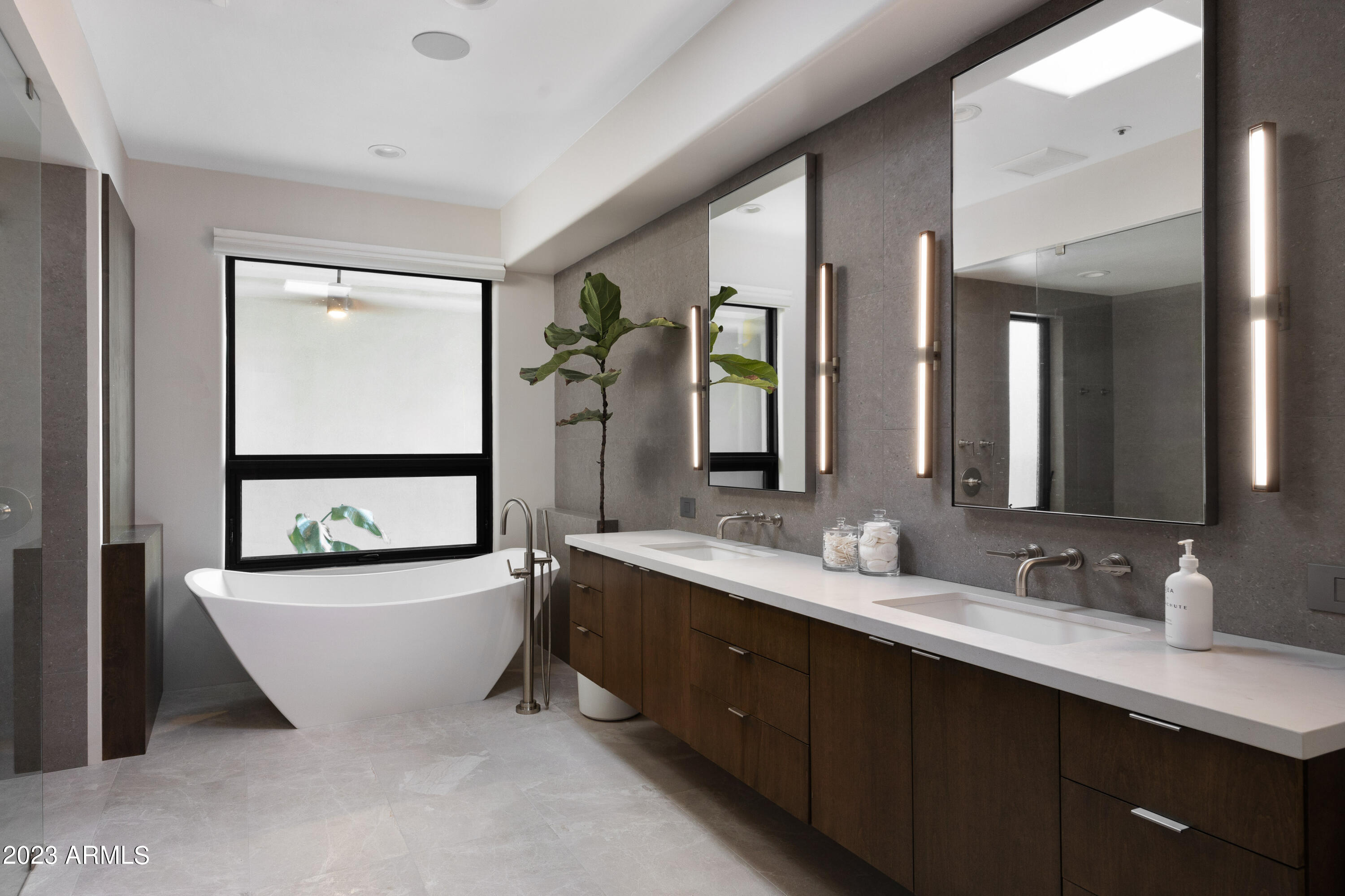 TROON FAIRWAYS - Residential