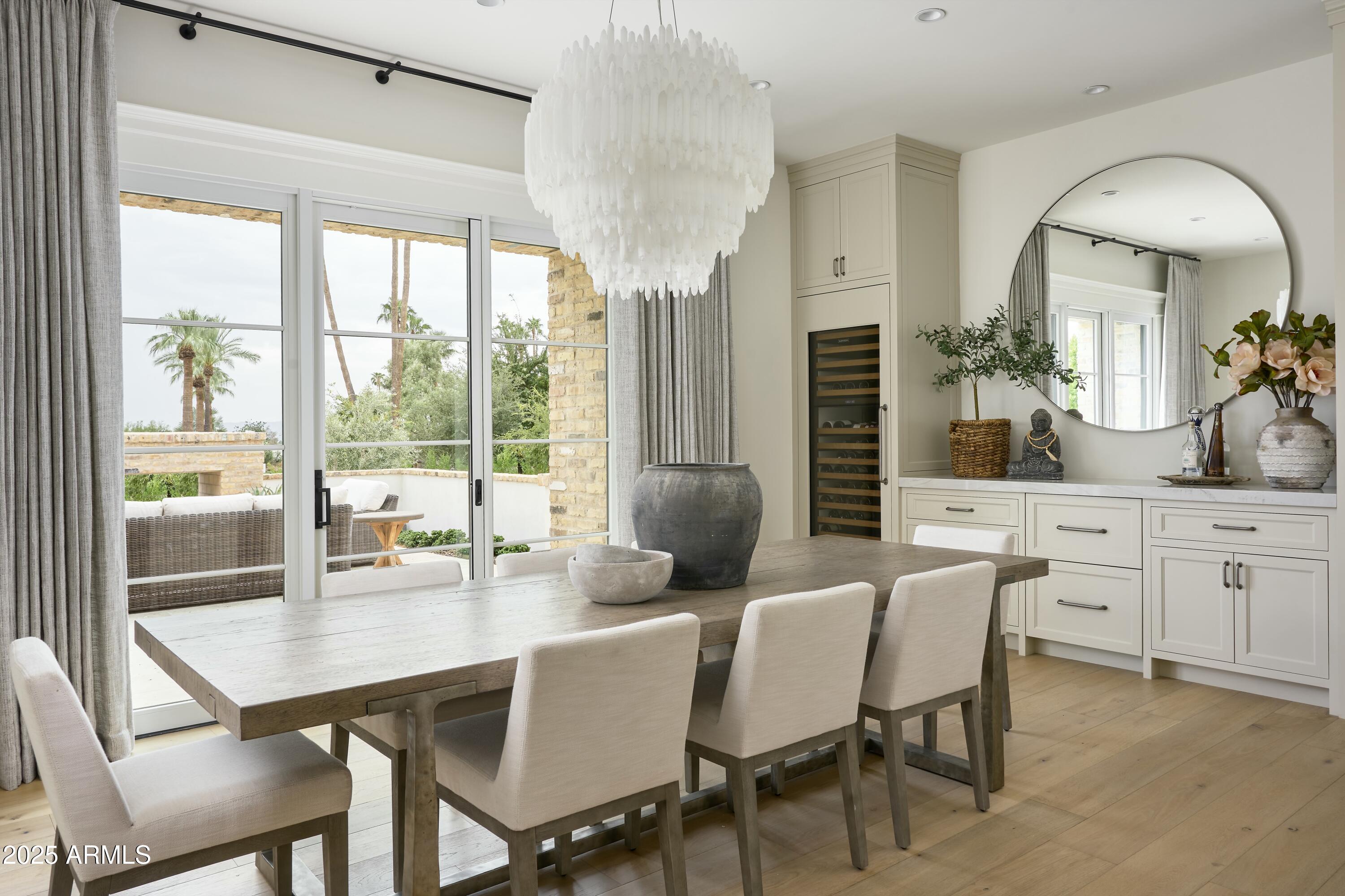 ROYAL VIEW - Residential