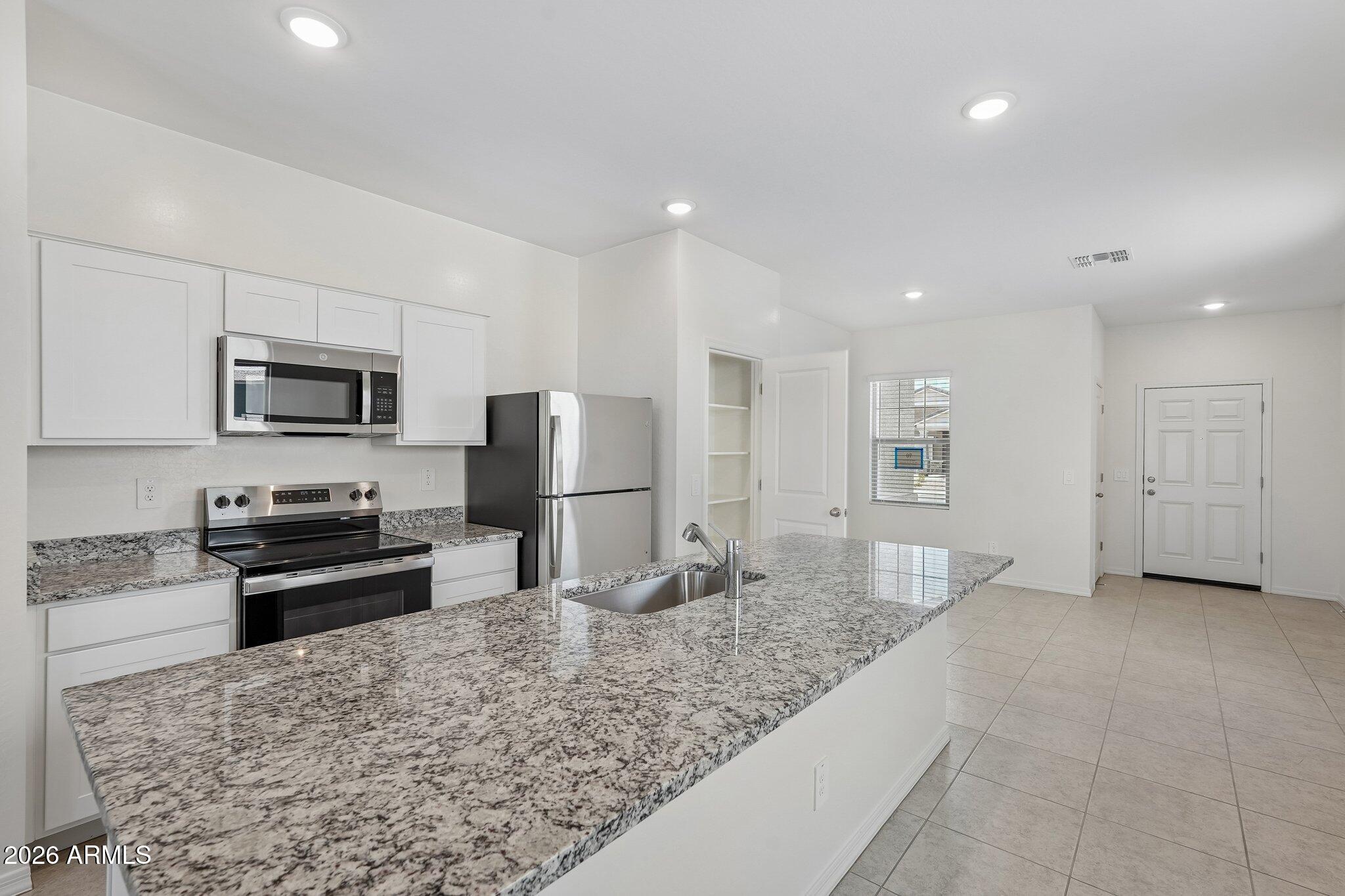 LAVEEN FARMS - Residential