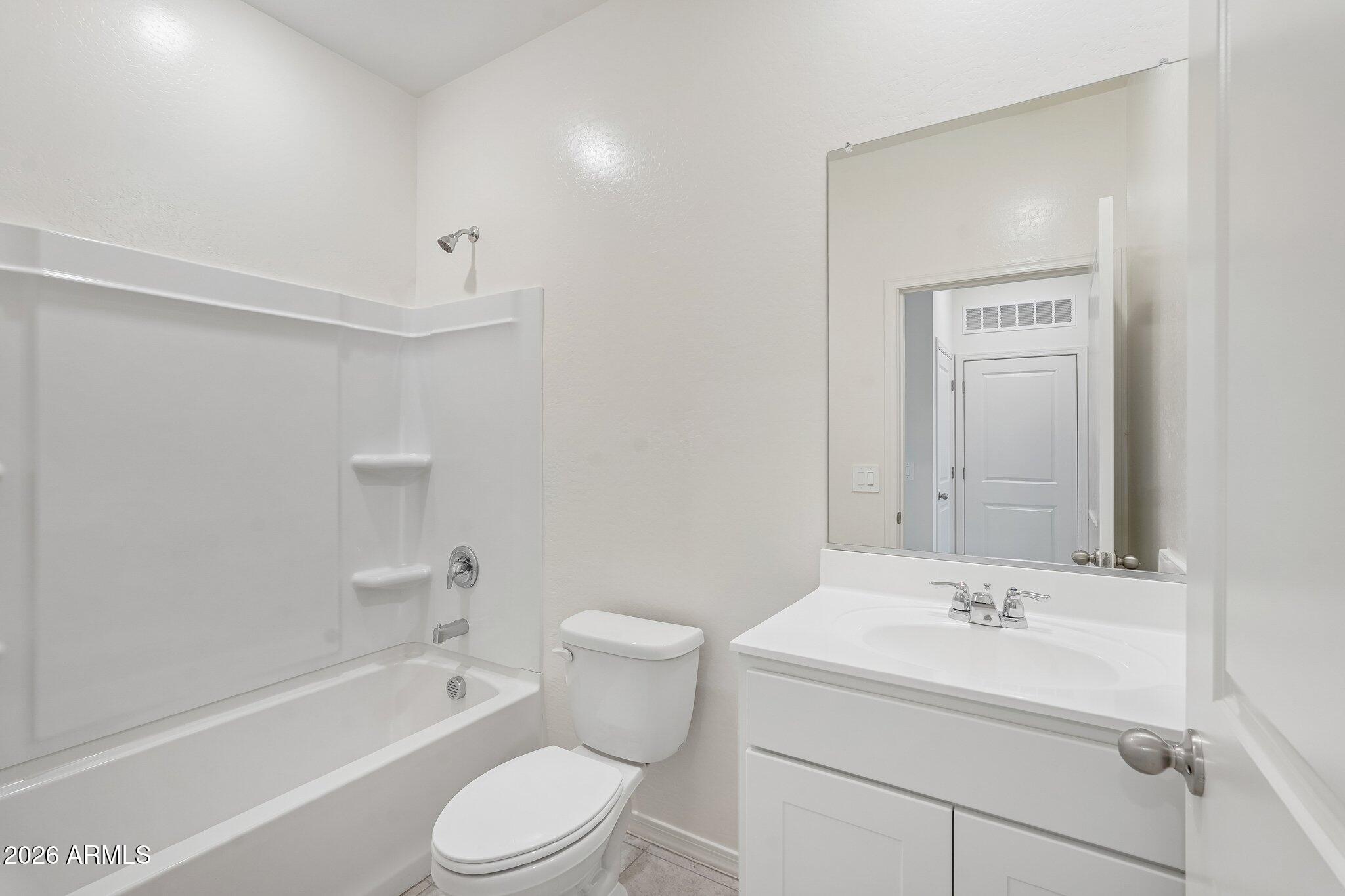 LAVEEN FARMS - Residential