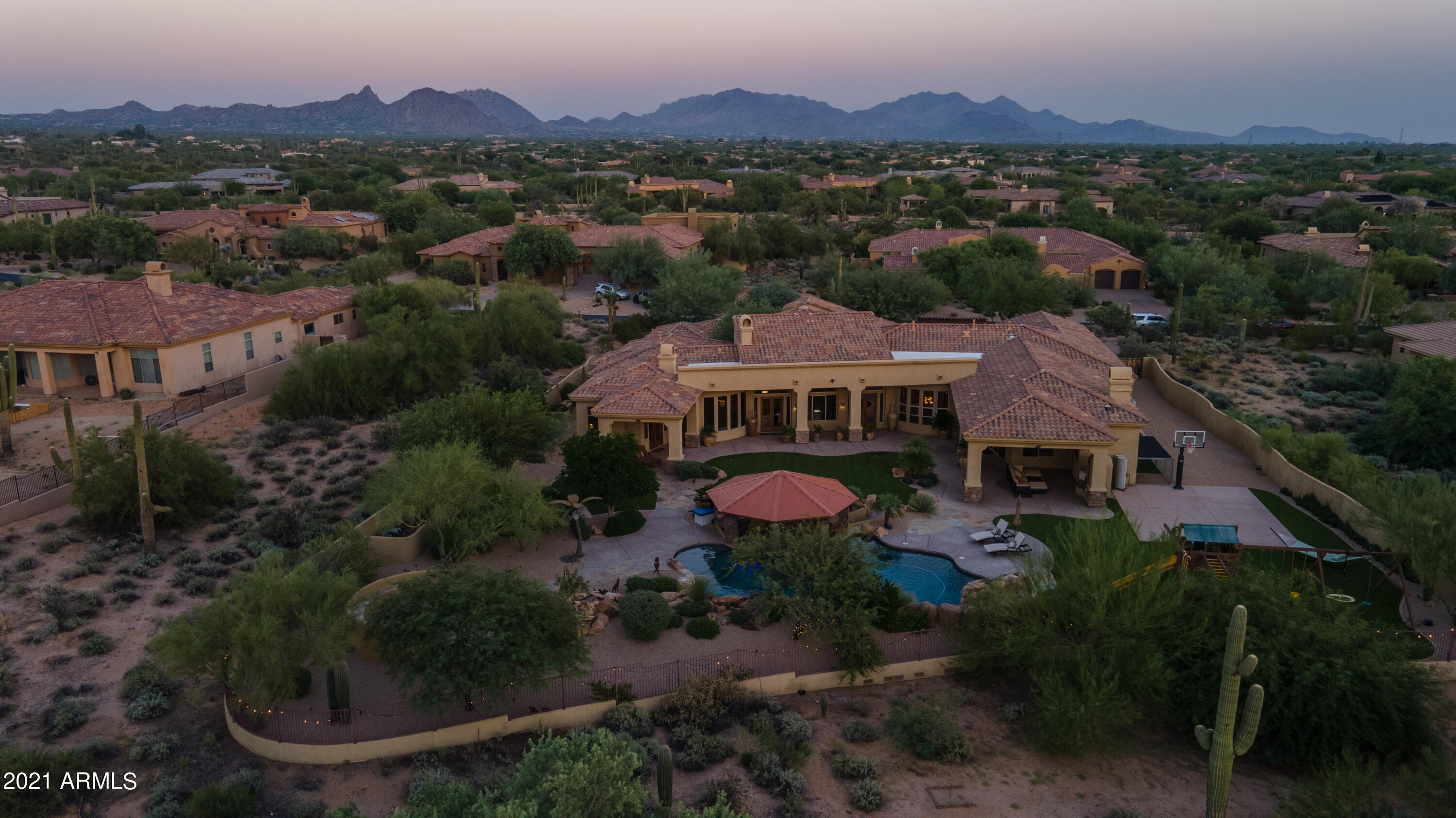 SAGUARO ESTATES - Residential