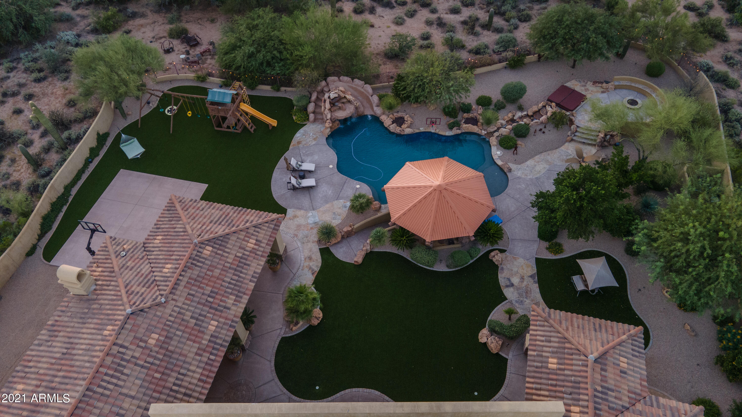 SAGUARO ESTATES - Residential